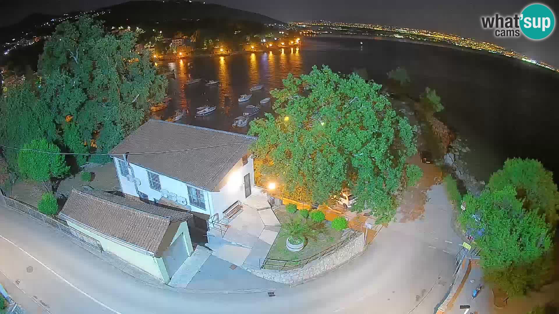 Ika Harbor Webcam – LIVE View of the Harbor and Opatija Lights