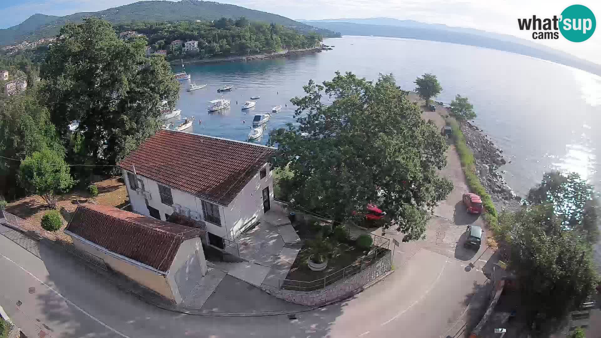 Web kamera luka Ika – Pogled uživo na luku i svjetla Opatije