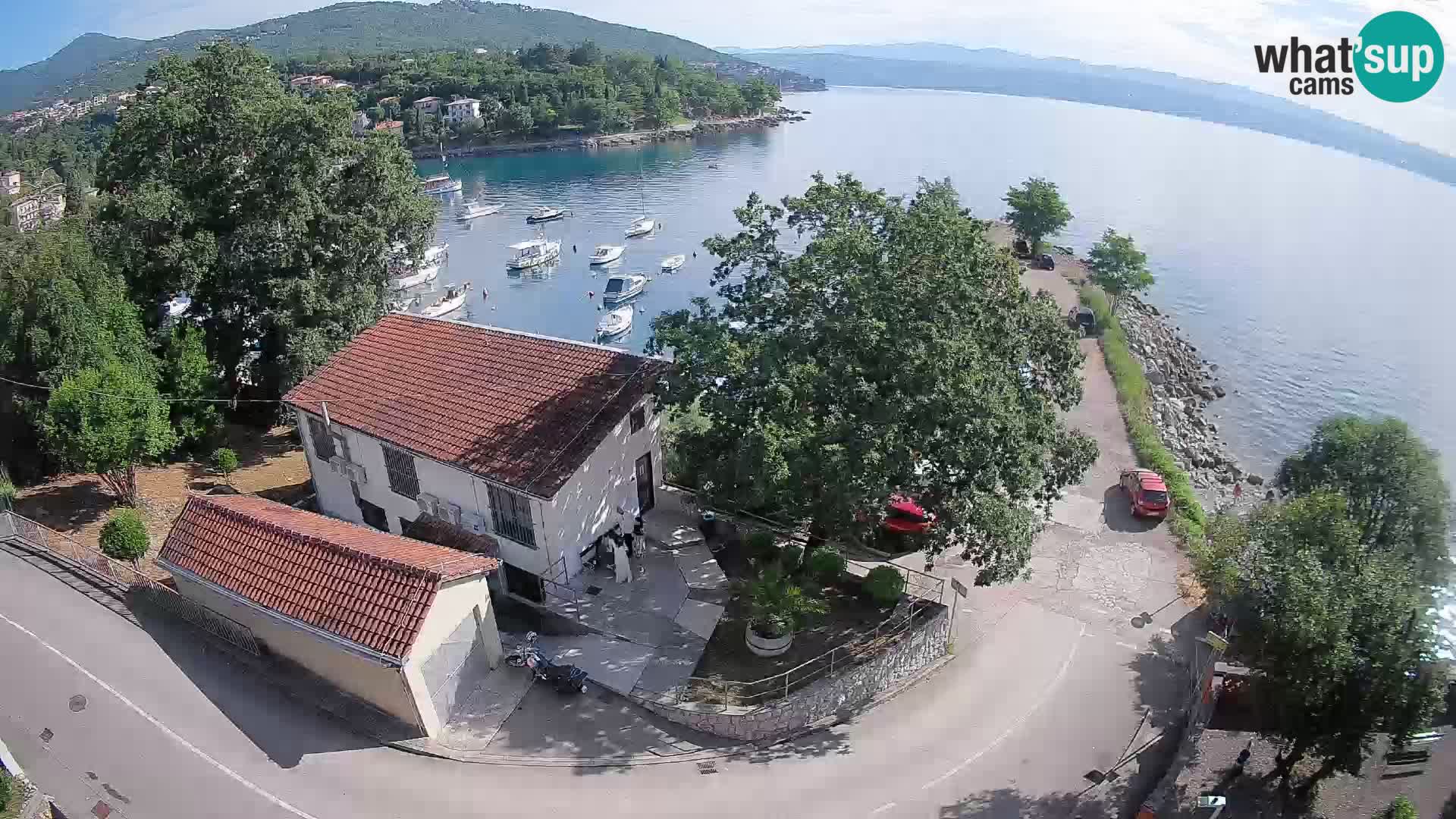 Web kamera luka Ika – Pogled uživo na luku i svjetla Opatije