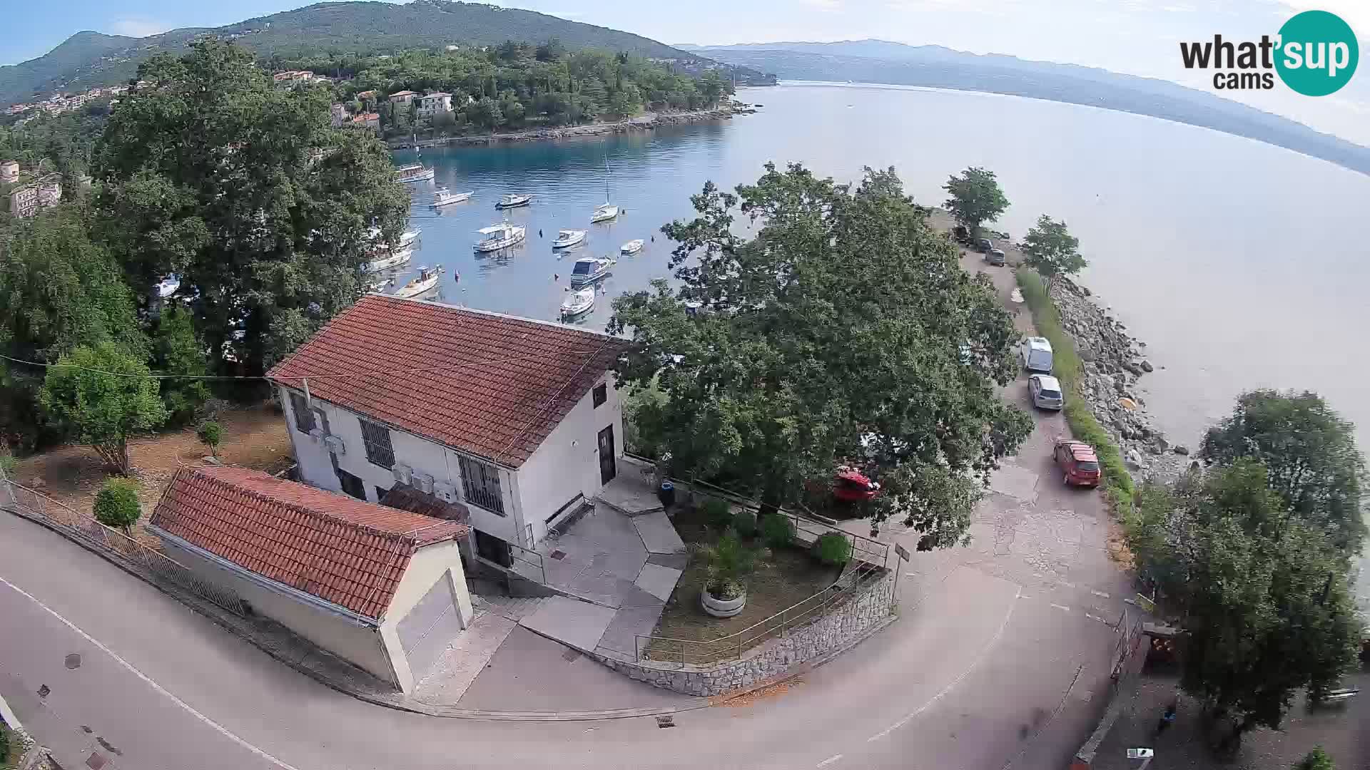 Web kamera luka Ika – Pogled uživo na luku i svjetla Opatije