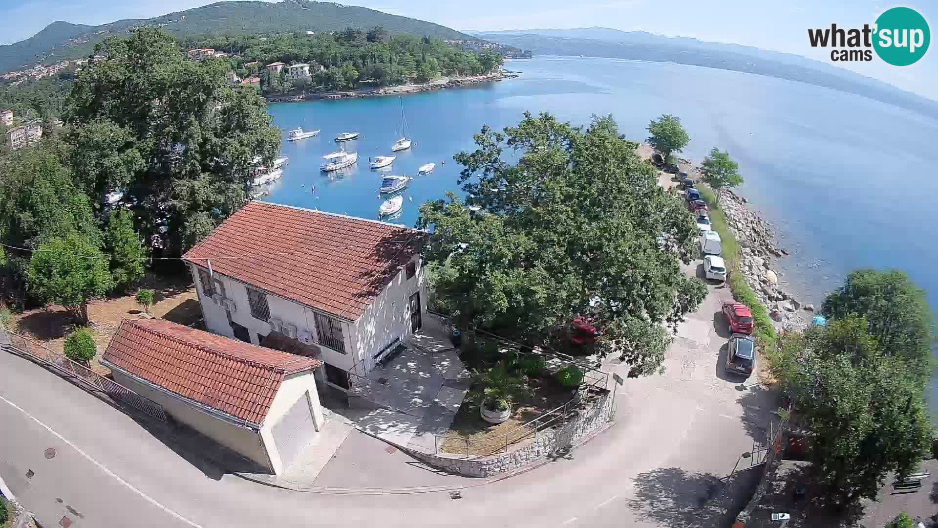 Web kamera luka Ika – Pogled uživo na luku i svjetla Opatije
