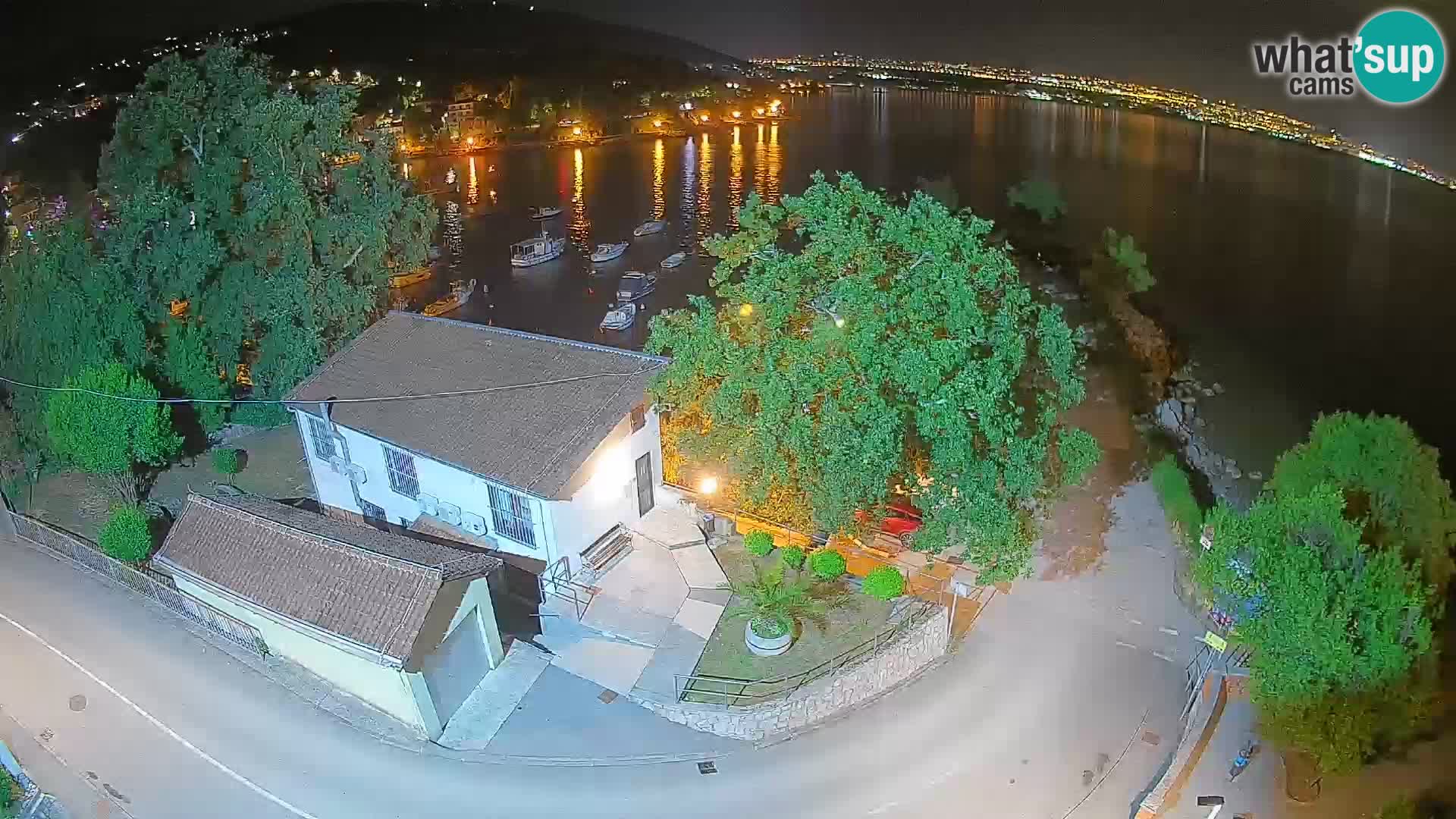 Ika Harbor Webcam – LIVE View of the Harbor and Opatija Lights