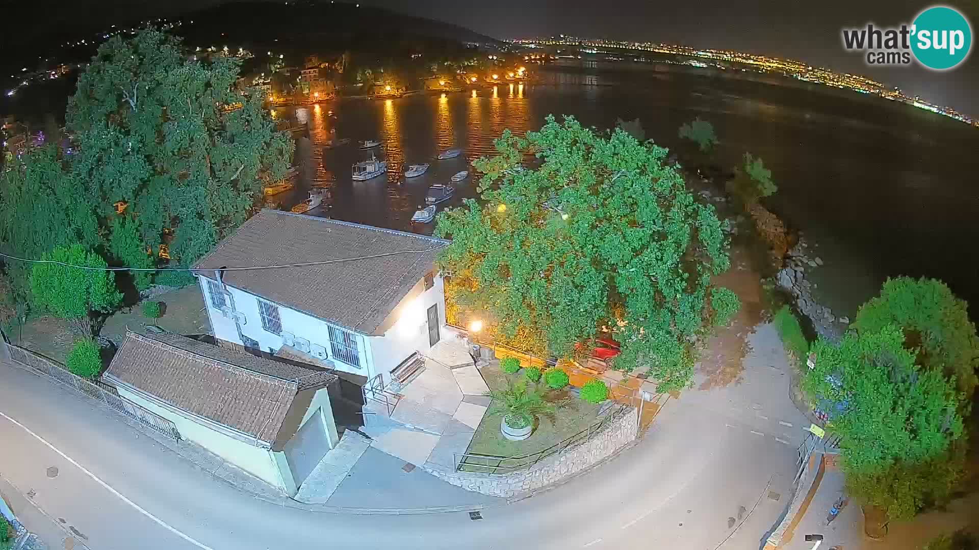 Ika Harbor Webcam – LIVE View of the Harbor and Opatija Lights