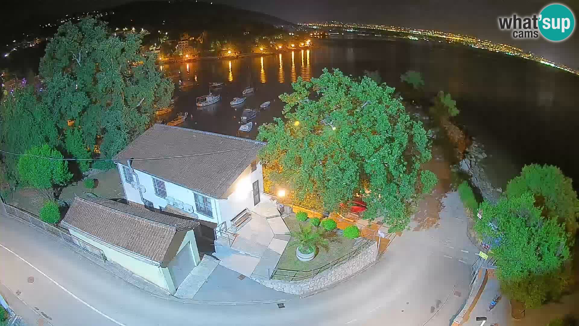 Ika Harbor Webcam – LIVE View of the Harbor and Opatija Lights
