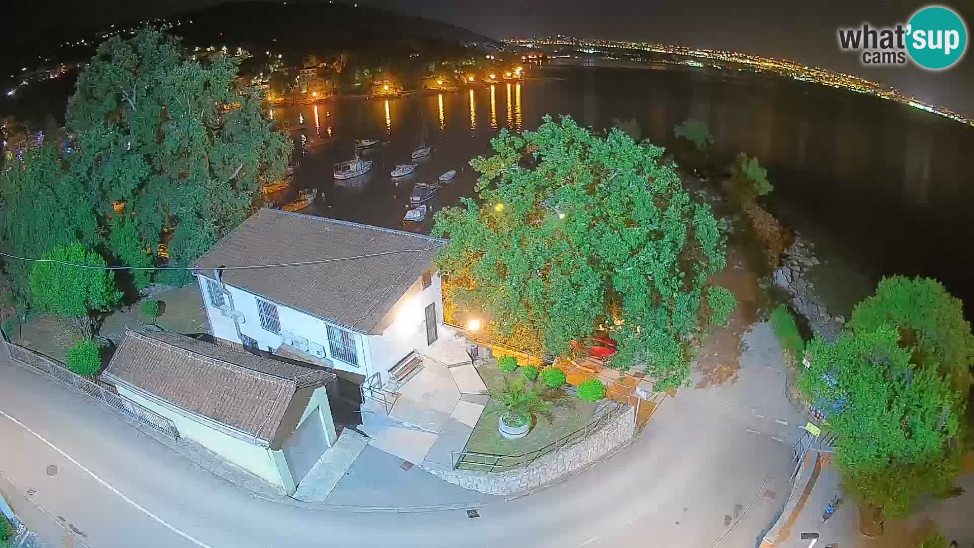 Ika Harbor Webcam – LIVE View of the Harbor and Opatija Lights