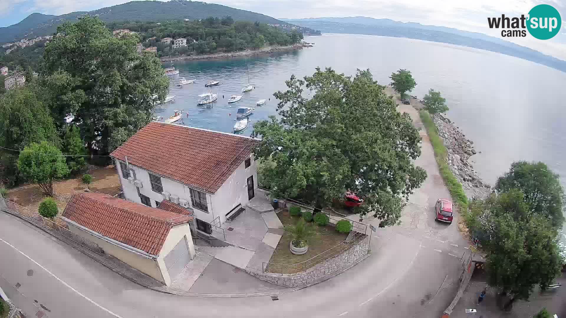Web kamera luka Ika – Pogled uživo na luku i svjetla Opatije