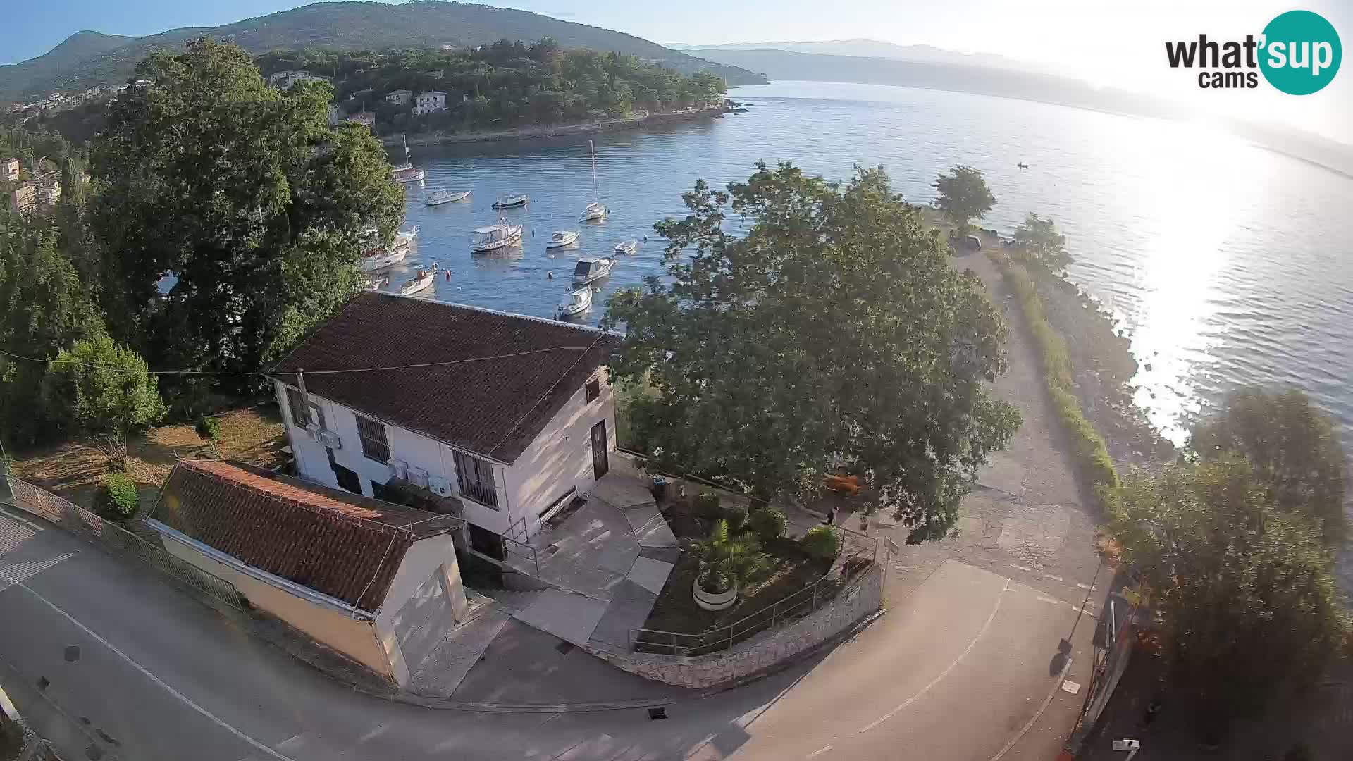 Ika Harbor Webcam – LIVE View of the Harbor and Opatija Lights
