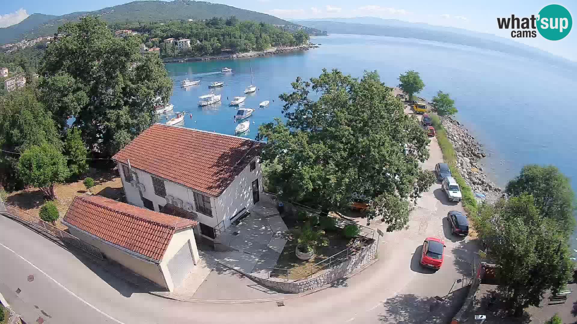 Web kamera luka Ika – Pogled uživo na luku i svjetla Opatije