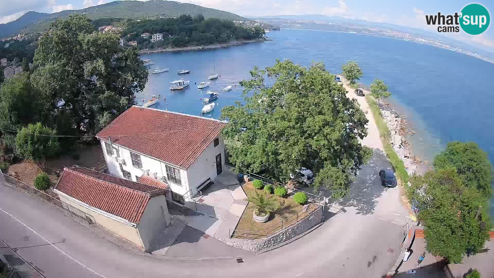 Ika Harbor Webcam – LIVE View of the Harbor and Opatija Lights