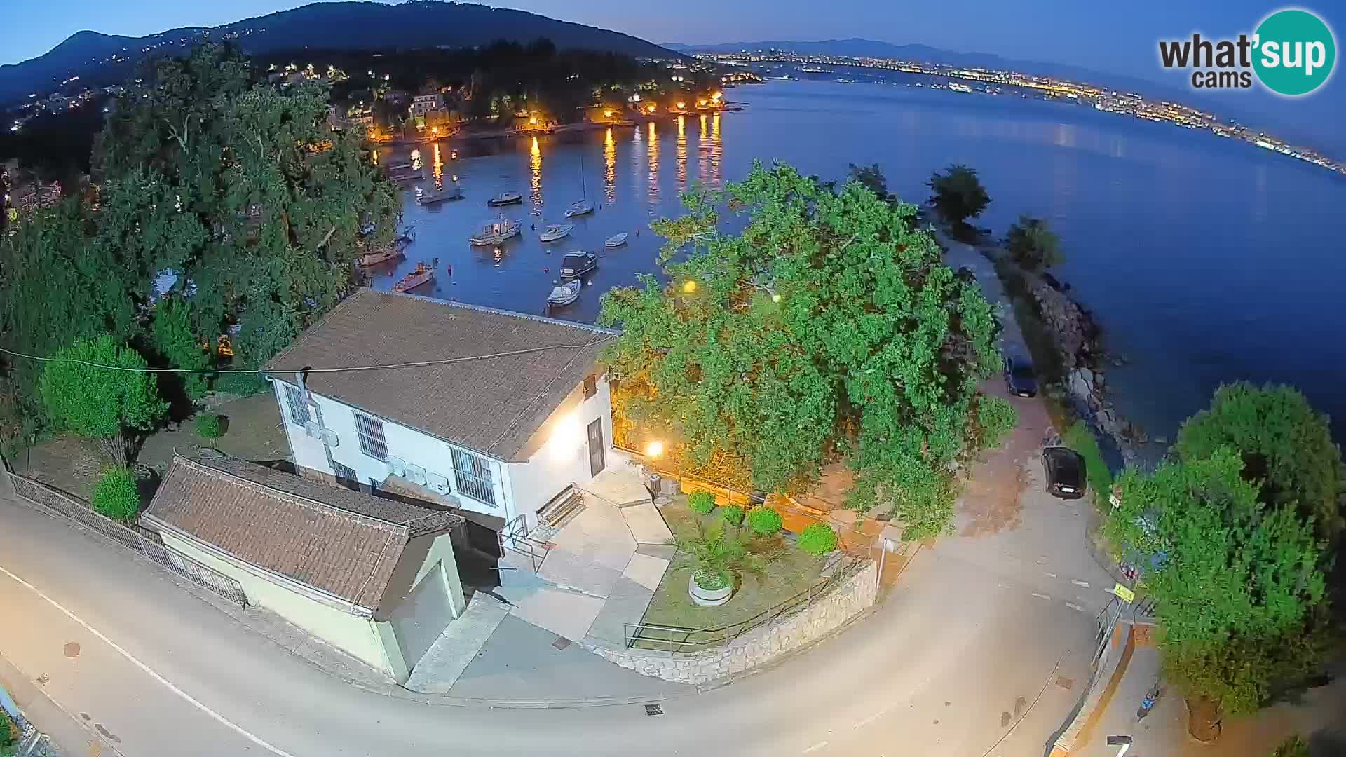 Ika Harbor Webcam – LIVE View of the Harbor and Opatija Lights