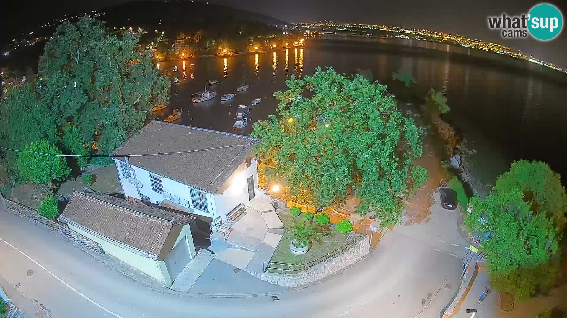 Ika Harbor Webcam – LIVE View of the Harbor and Opatija Lights