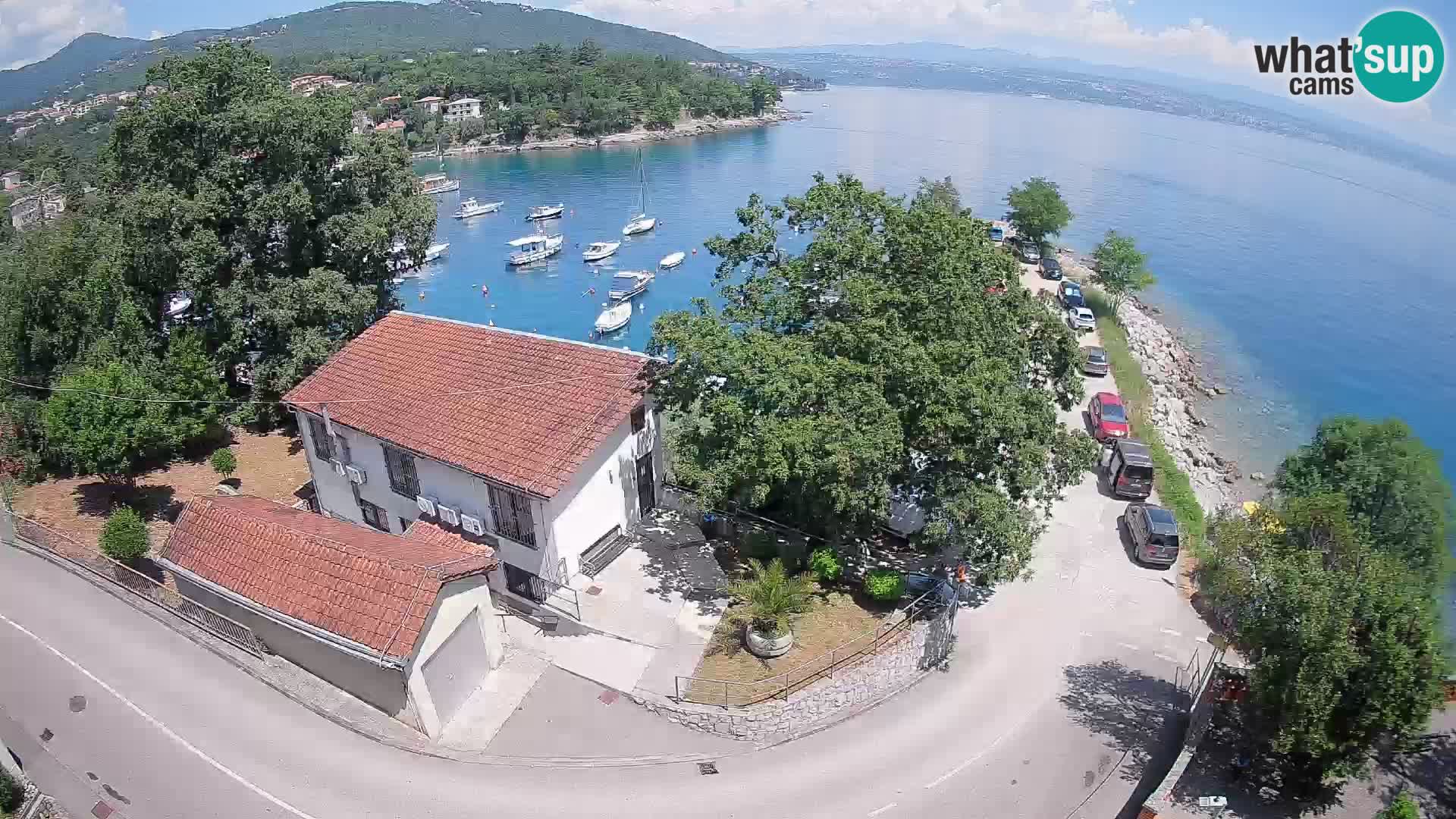 Web kamera luka Ika – Pogled uživo na luku i svjetla Opatije