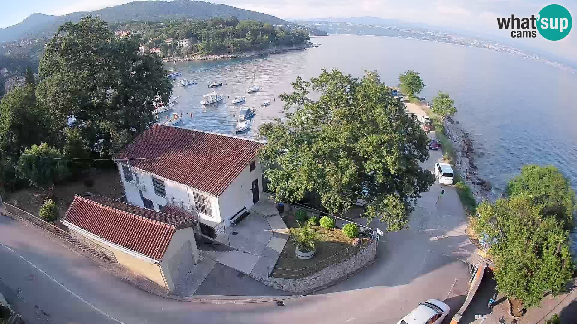 Ika Harbor Webcam – LIVE View of the Harbor and Opatija Lights