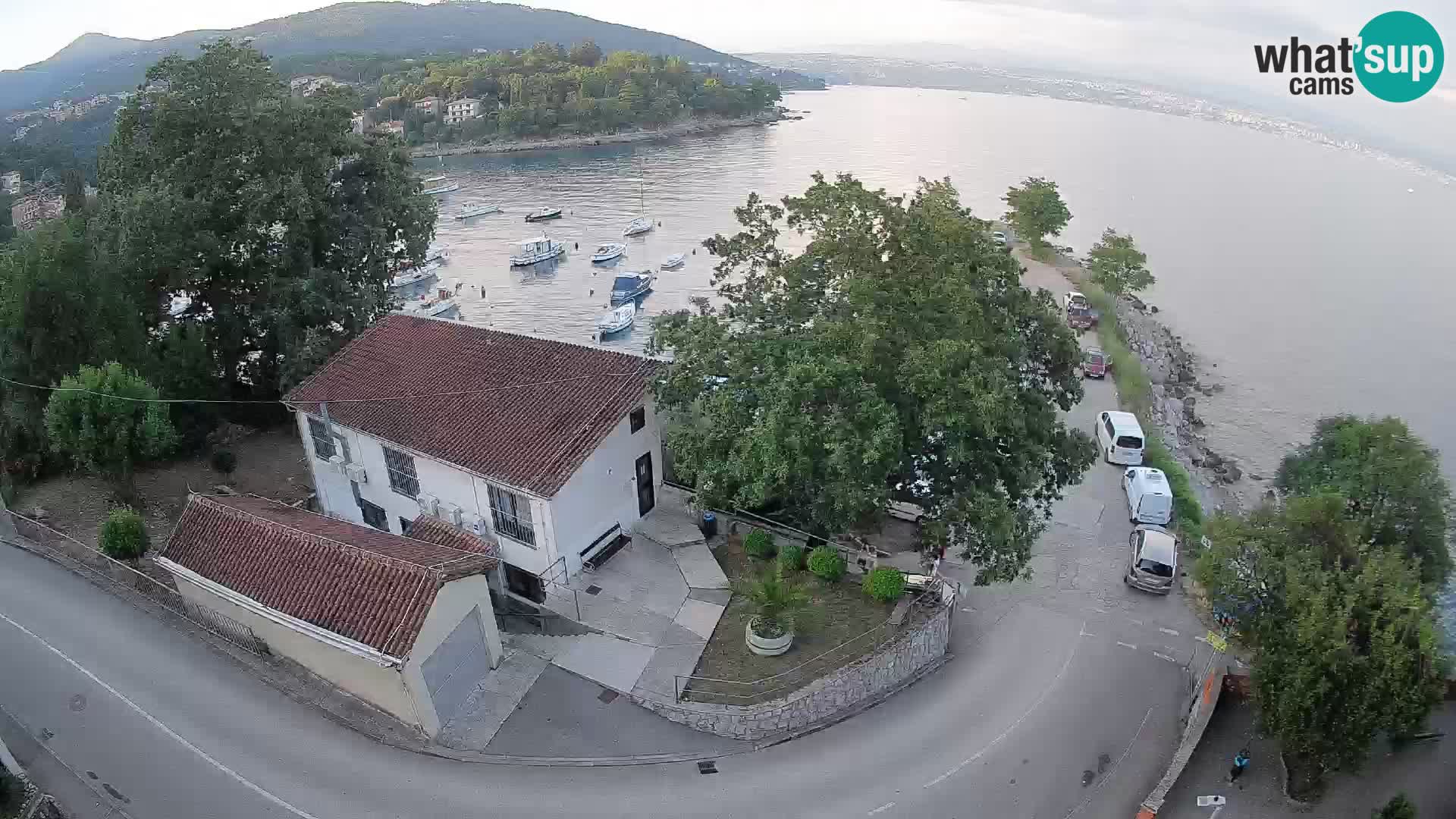 Ika Harbor Webcam – LIVE View of the Harbor and Opatija Lights