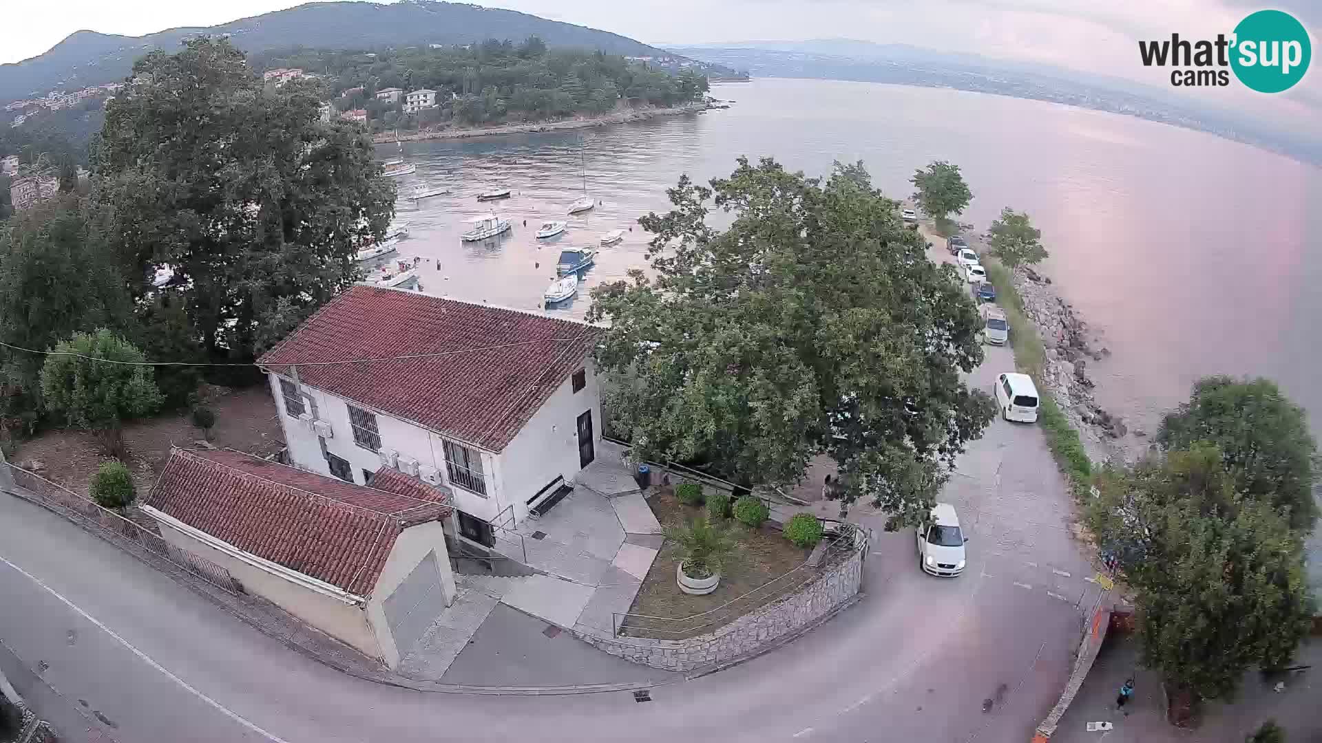 Ika Harbor Webcam – LIVE View of the Harbor and Opatija Lights