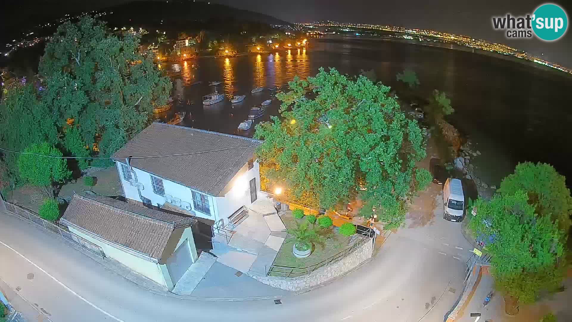 Ika Harbor Webcam – LIVE View of the Harbor and Opatija Lights