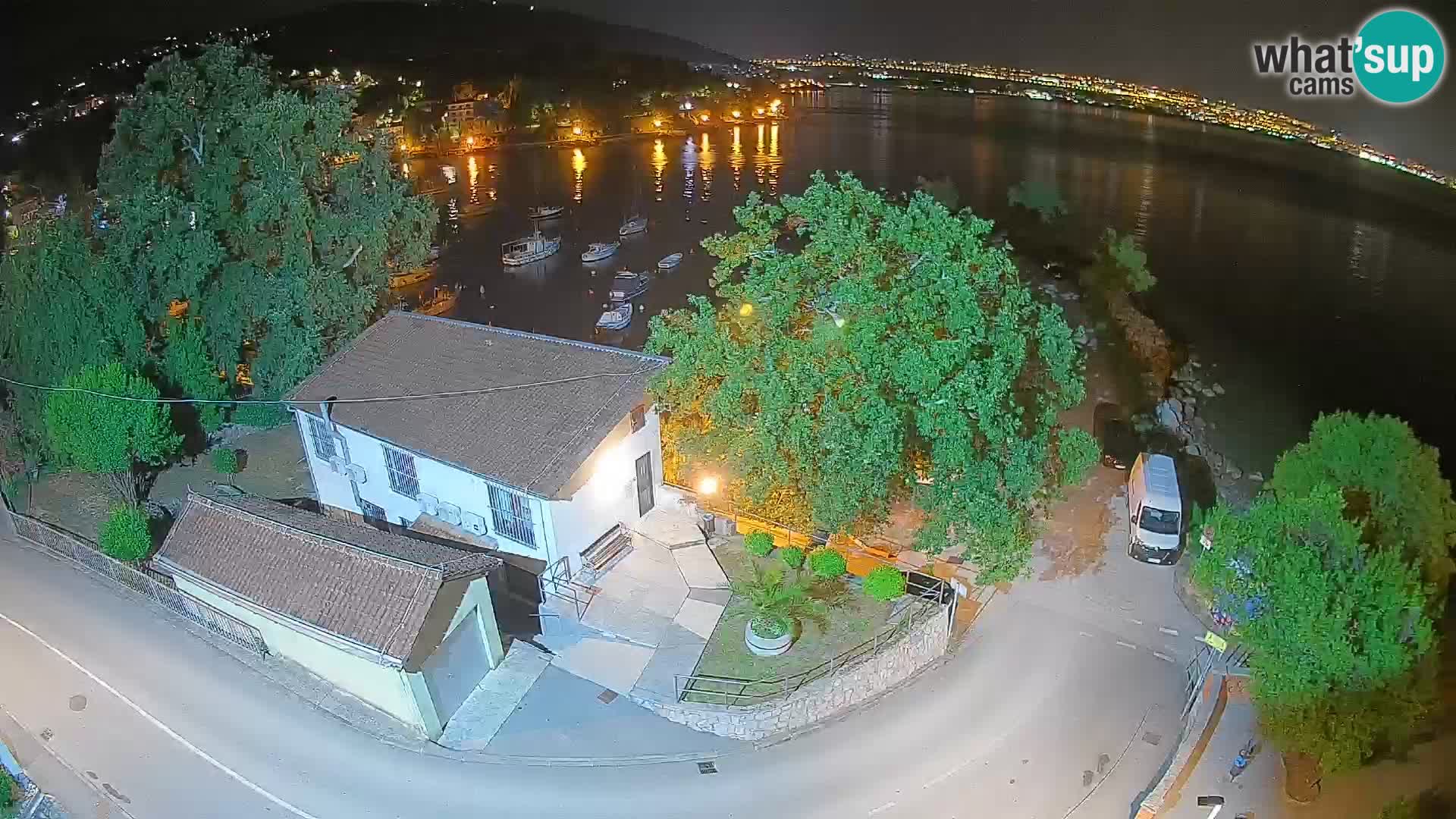 Ika Harbor Webcam – LIVE View of the Harbor and Opatija Lights