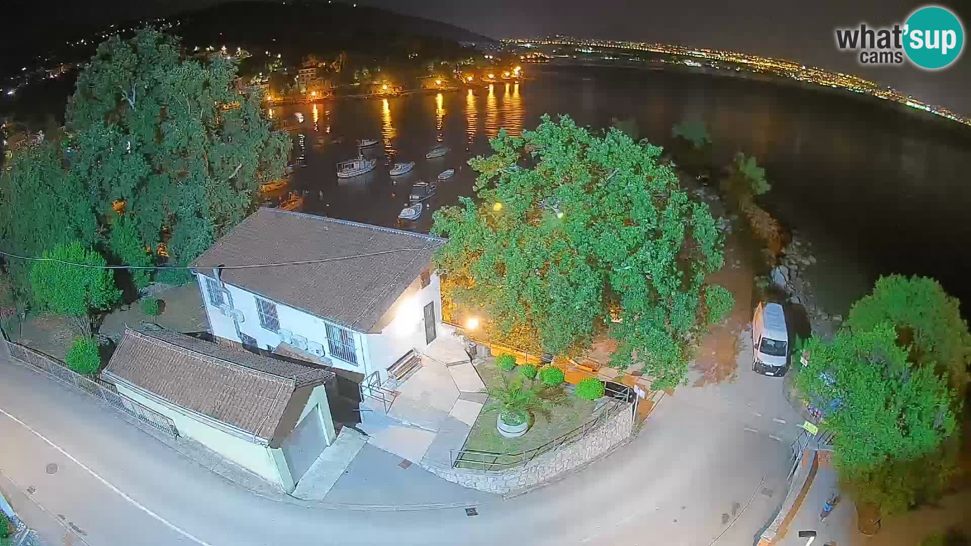 Ika Harbor Webcam – LIVE View of the Harbor and Opatija Lights