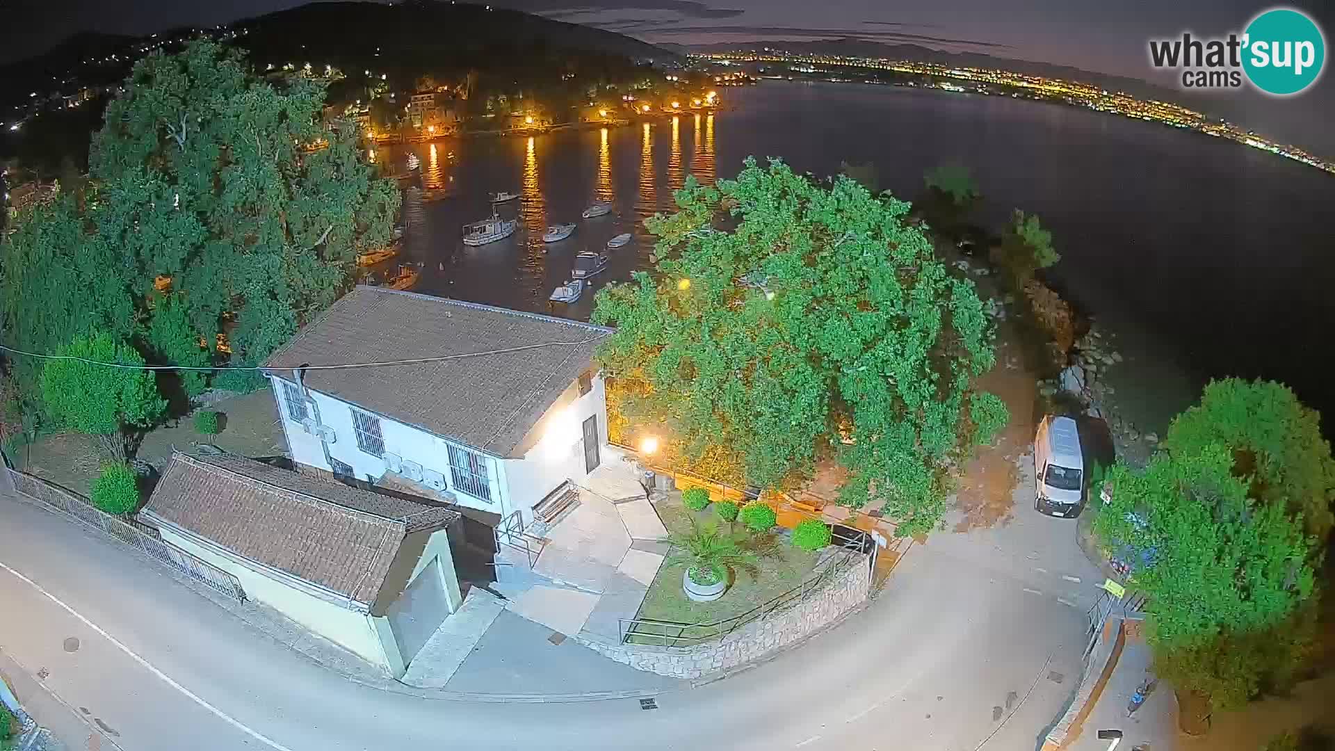 Ika Harbor Webcam – LIVE View of the Harbor and Opatija Lights