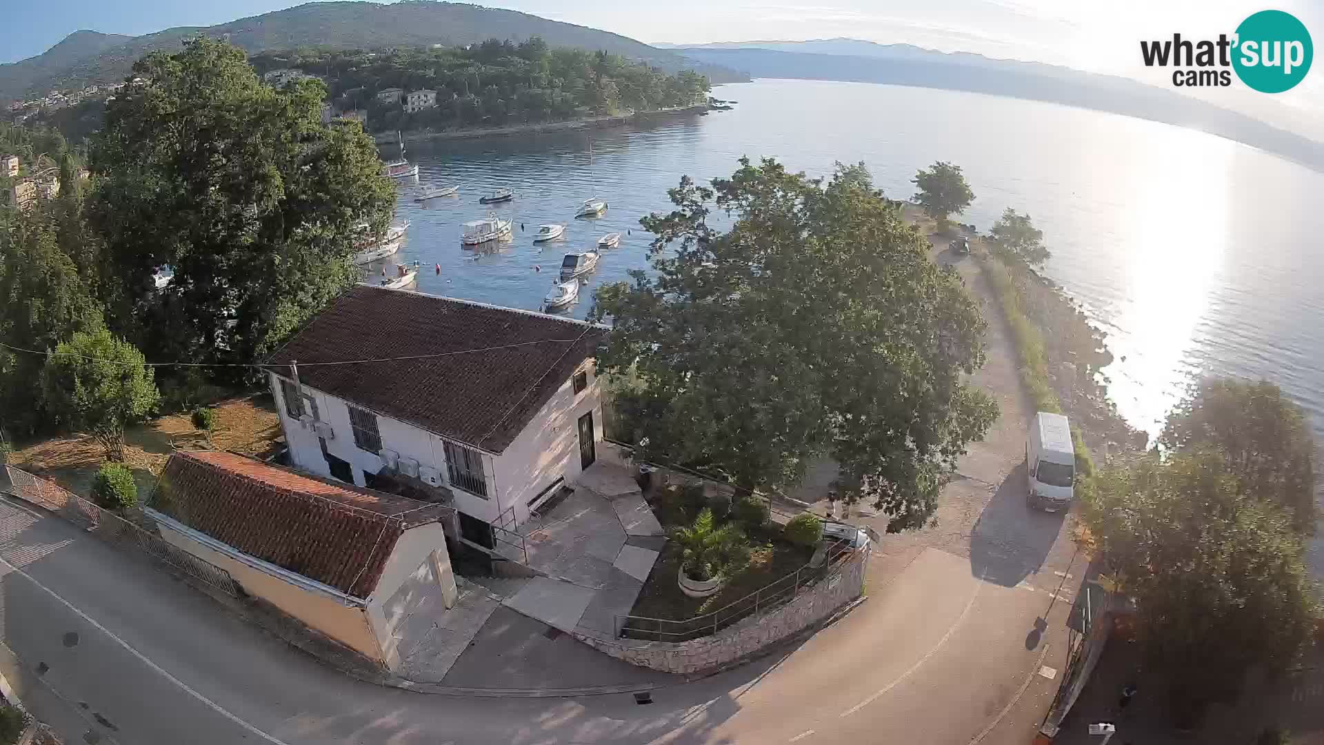 Ika Harbor Webcam – LIVE View of the Harbor and Opatija Lights