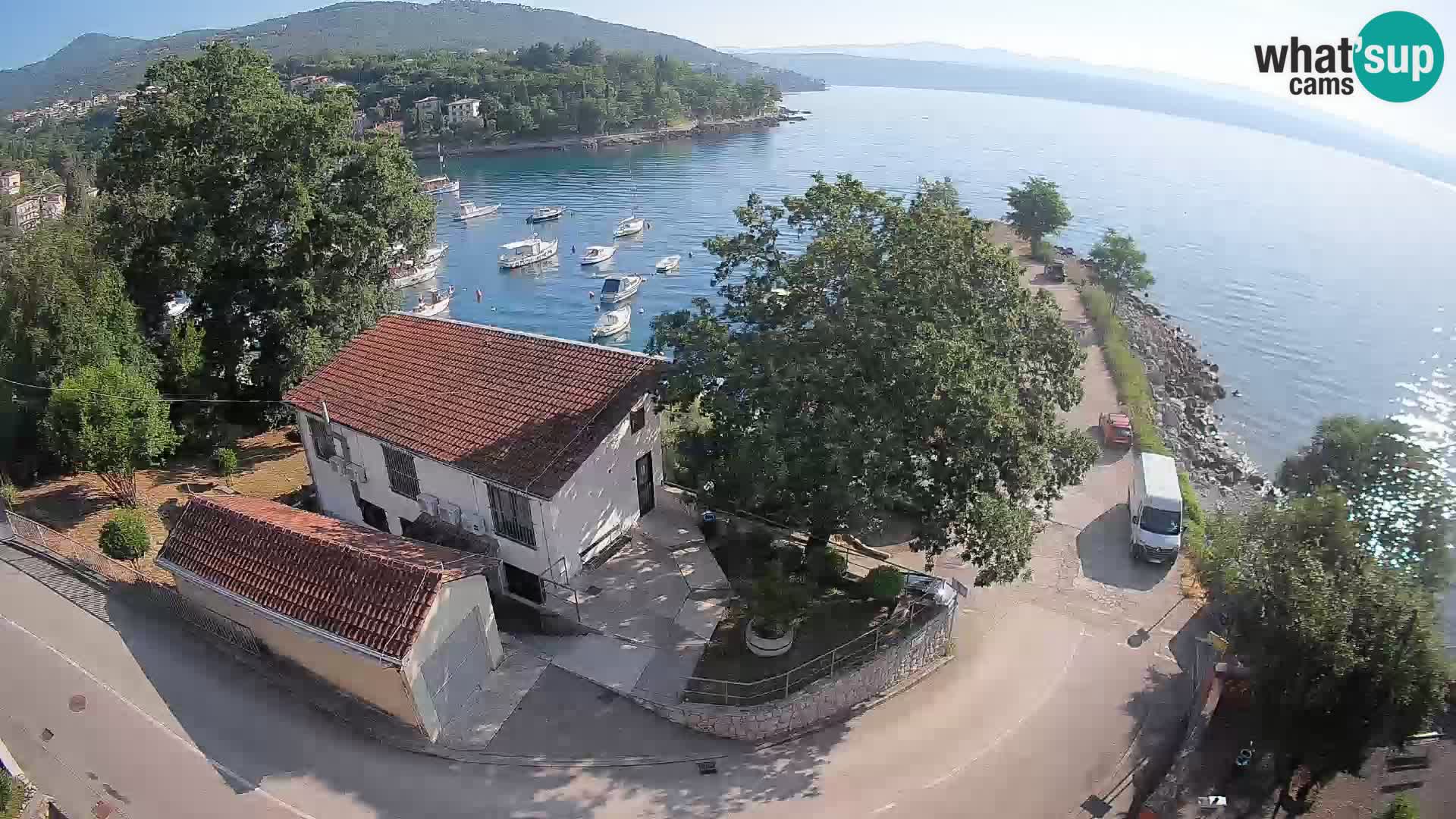 Ika Harbor Webcam – LIVE View of the Harbor and Opatija Lights
