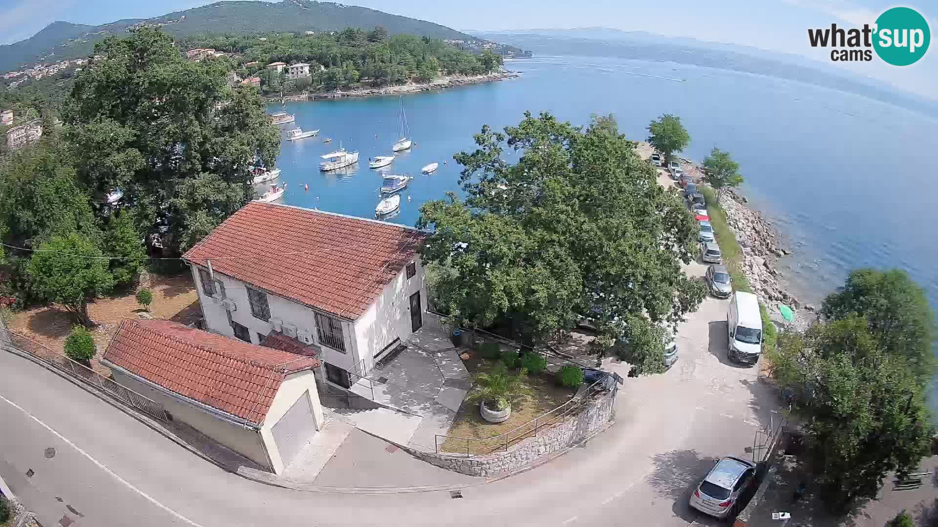 Spletna kamera pristanišče Ika – Pogled v živo na pristanišče in luči Opatije
