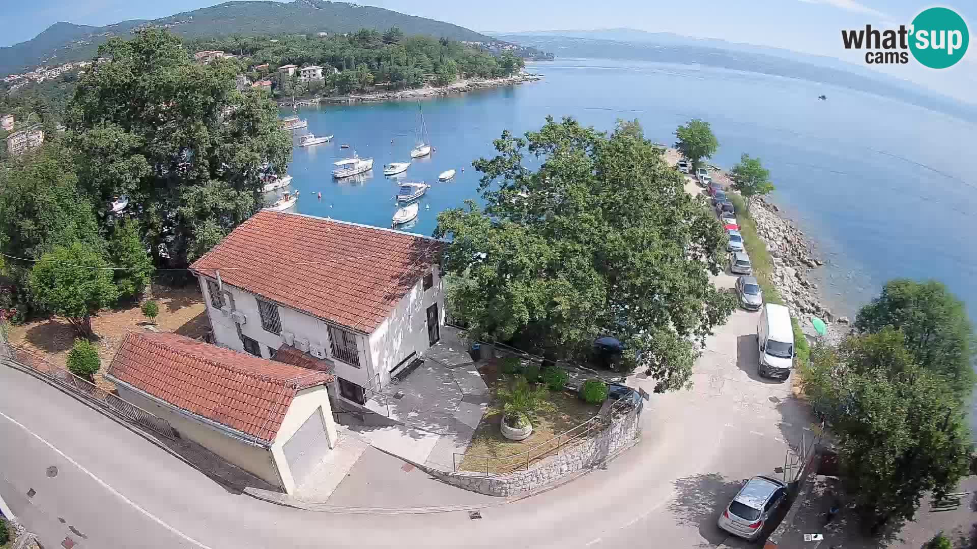 Web kamera luka Ika – Pogled uživo na luku i svjetla Opatije