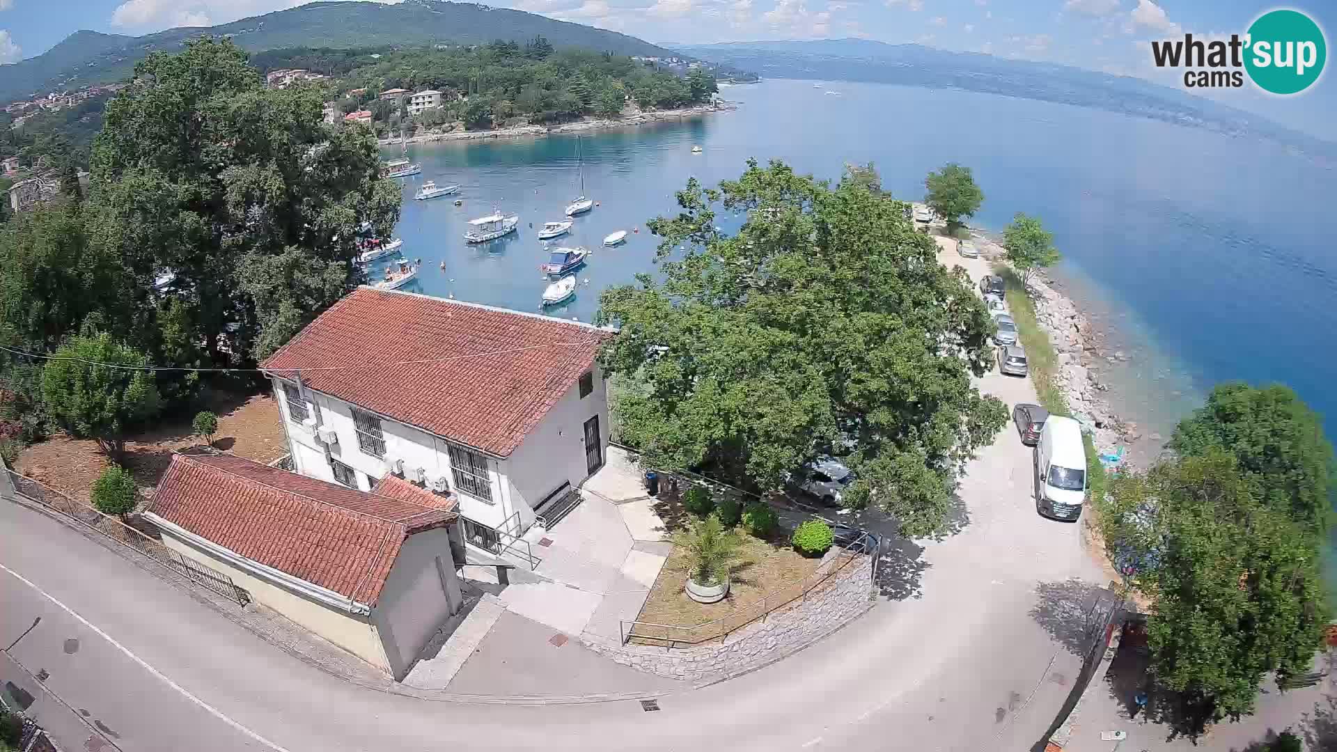 Web kamera luka Ika – Pogled uživo na luku i svjetla Opatije
