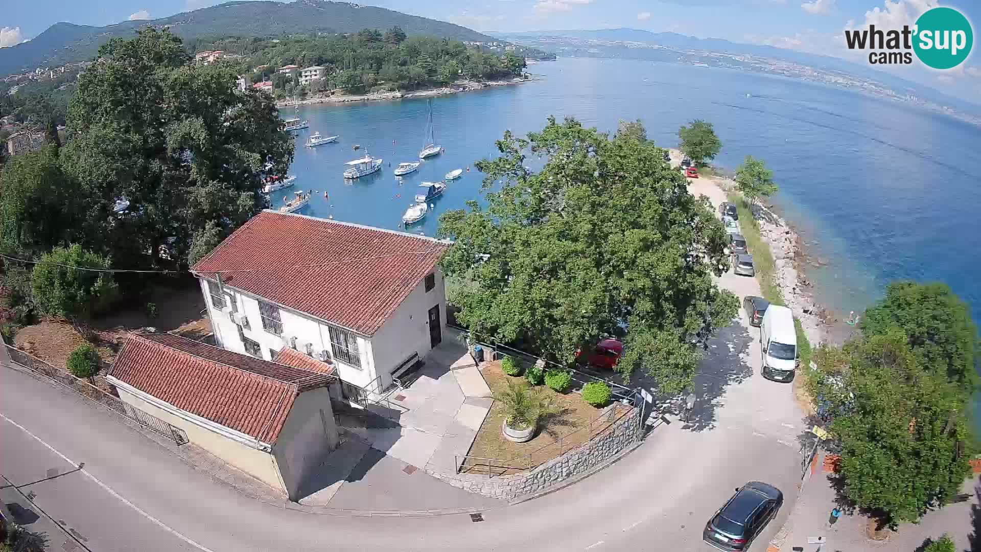 Web kamera luka Ika – Pogled uživo na luku i svjetla Opatije