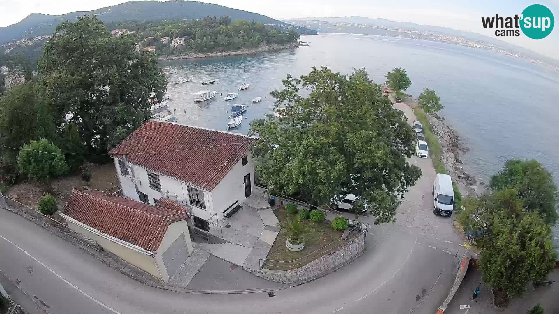 Ika Harbor Webcam – LIVE View of the Harbor and Opatija Lights