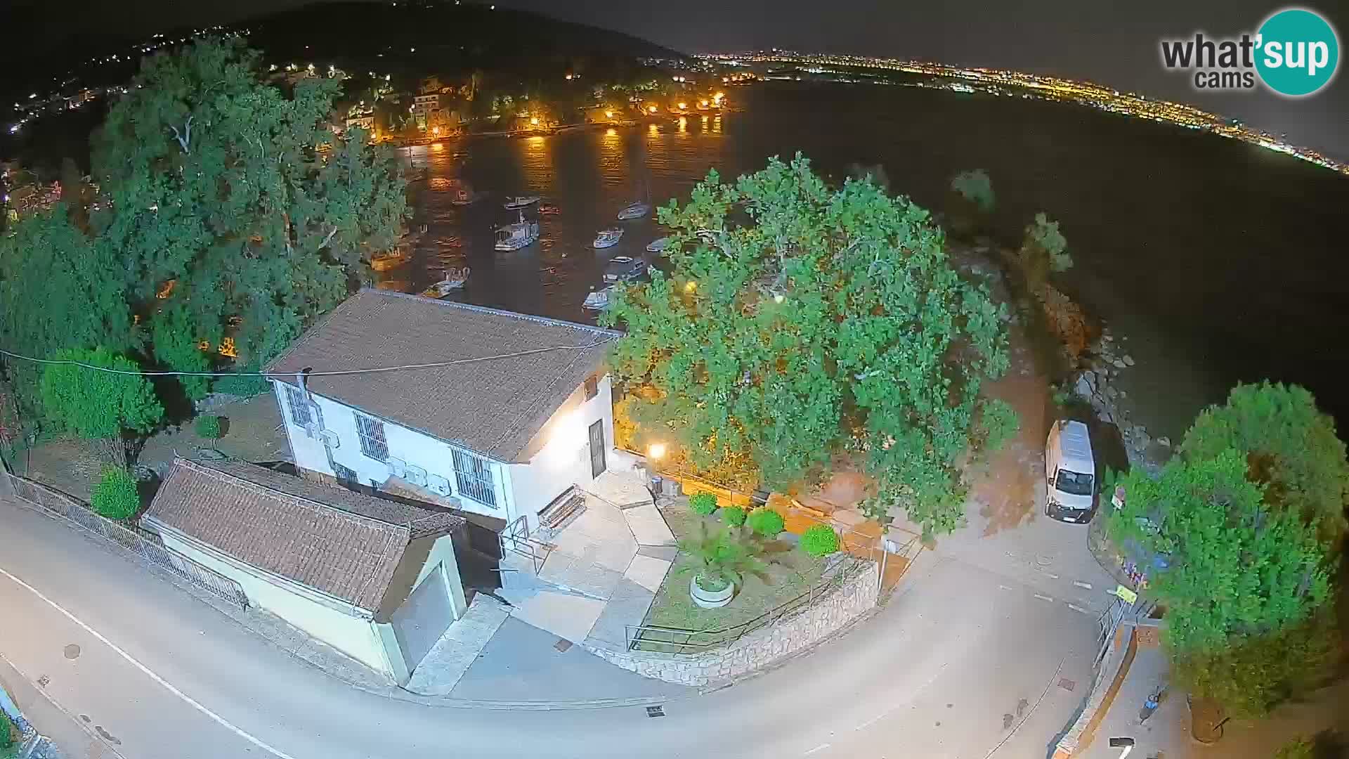 Ika Harbor Webcam – LIVE View of the Harbor and Opatija Lights
