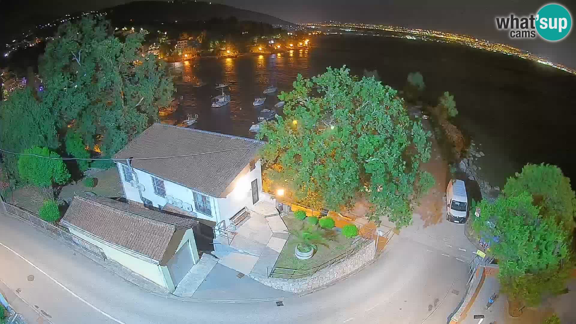 Ika Harbor Webcam – LIVE View of the Harbor and Opatija Lights