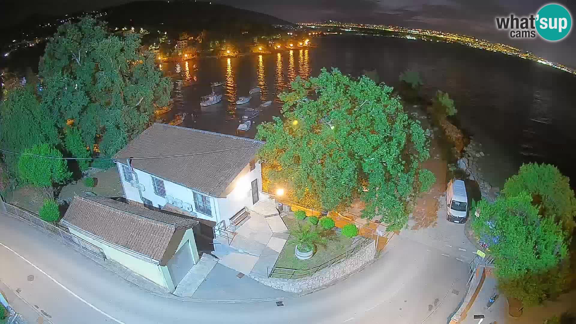 Ika Harbor Webcam – LIVE View of the Harbor and Opatija Lights