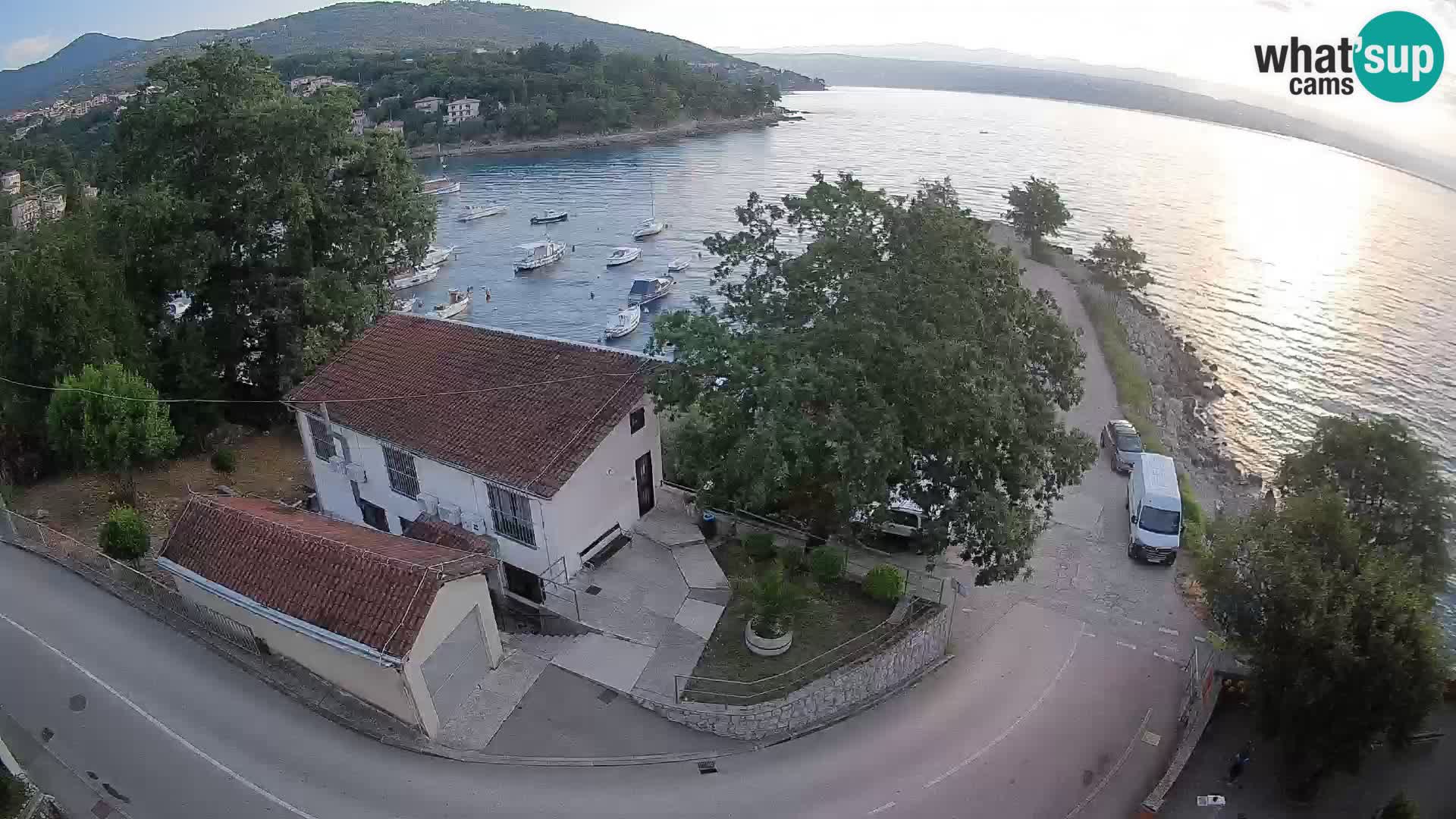 Ika Harbor Webcam – LIVE View of the Harbor and Opatija Lights