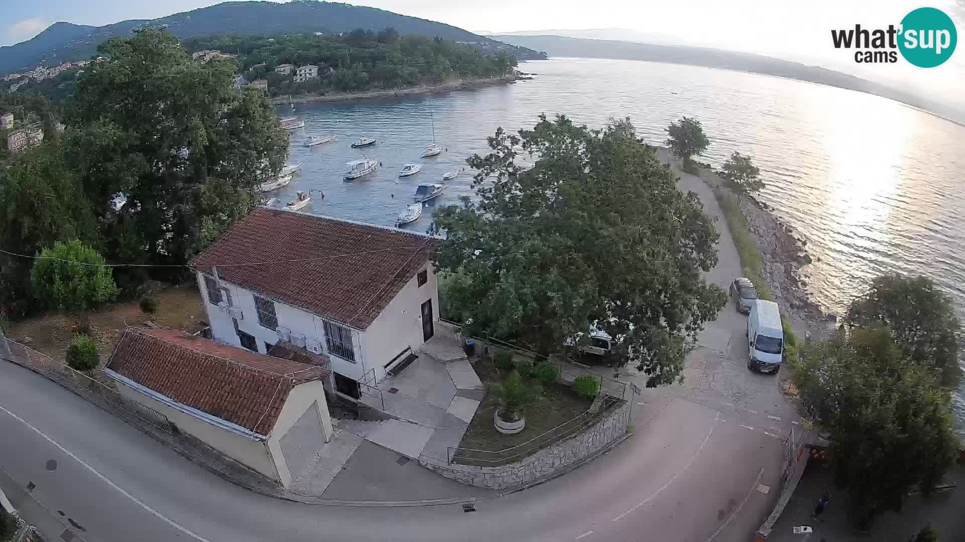 Ika Harbor Webcam – LIVE View of the Harbor and Opatija Lights