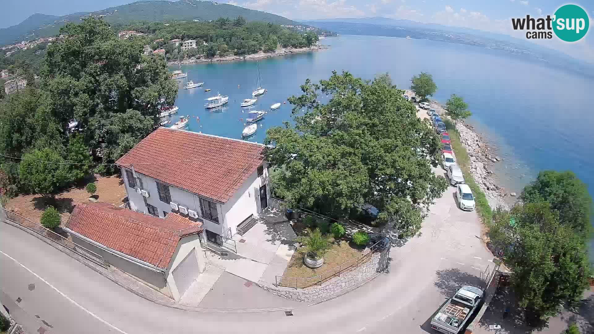 Web kamera luka Ika – Pogled uživo na luku i svjetla Opatije