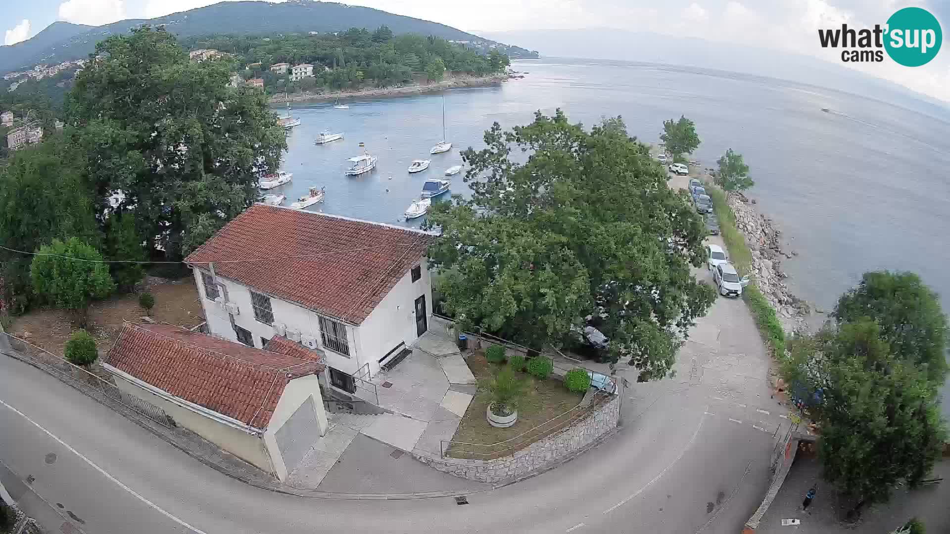 Spletna kamera pristanišče Ika – Pogled v živo na pristanišče in luči Opatije