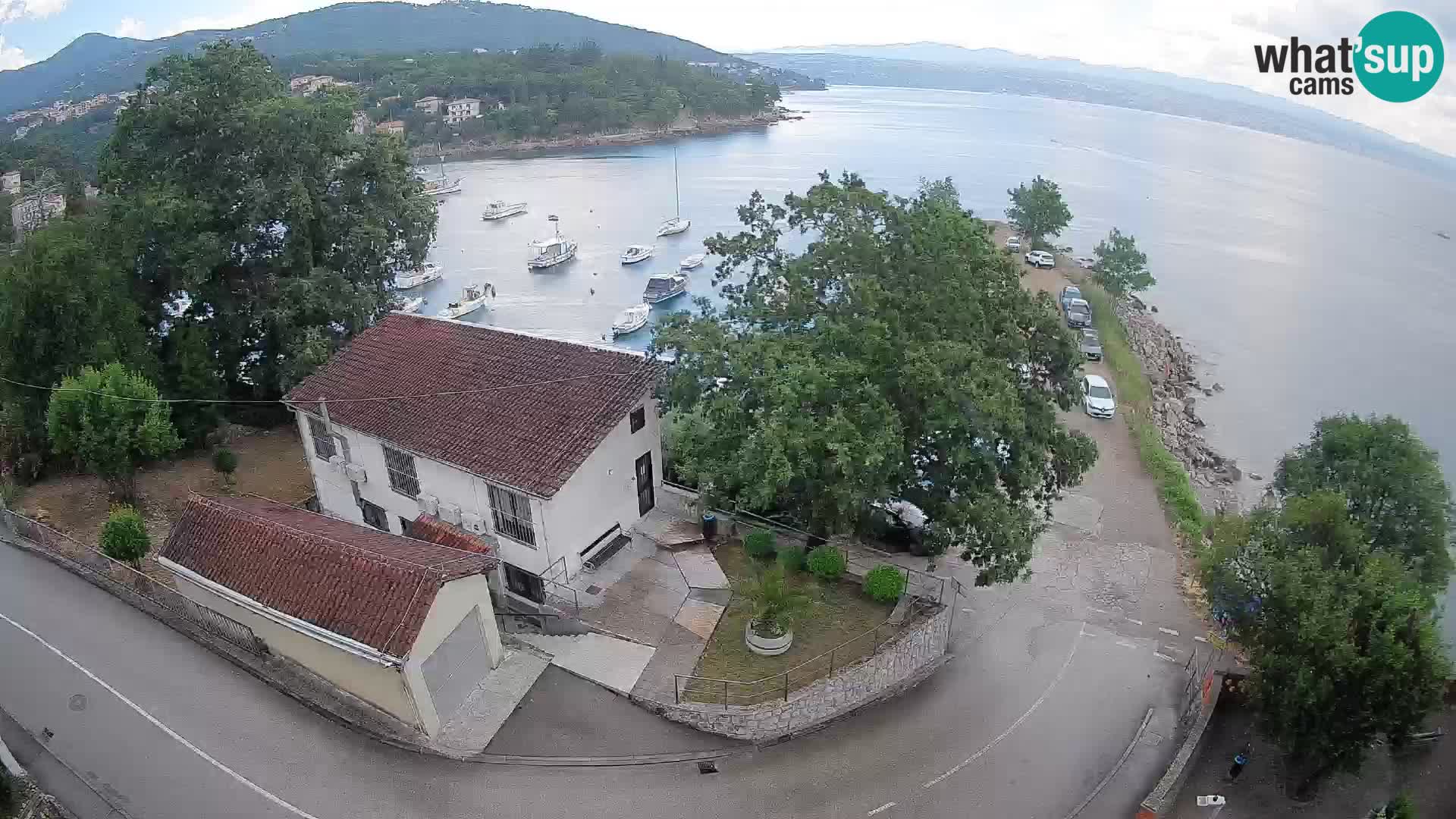 Web kamera luka Ika – Pogled uživo na luku i svjetla Opatije