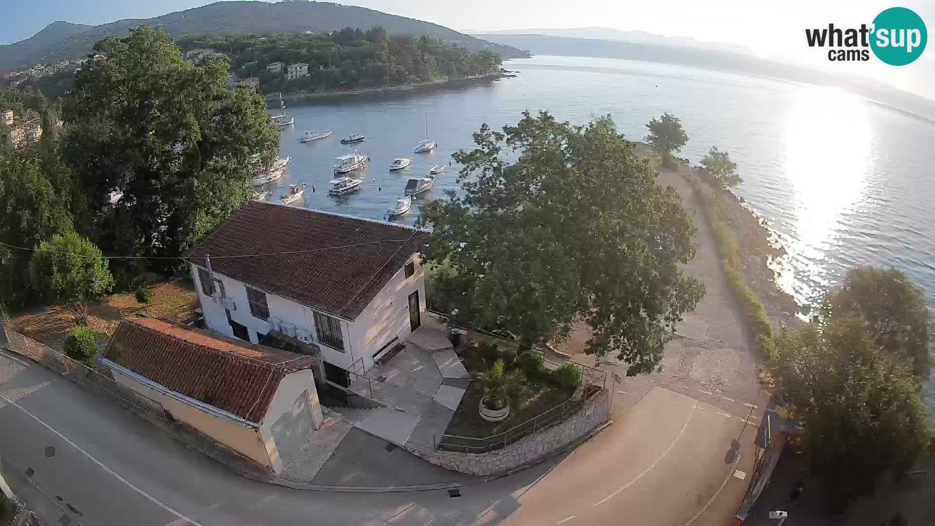 Ika Harbor Webcam – LIVE View of the Harbor and Opatija Lights