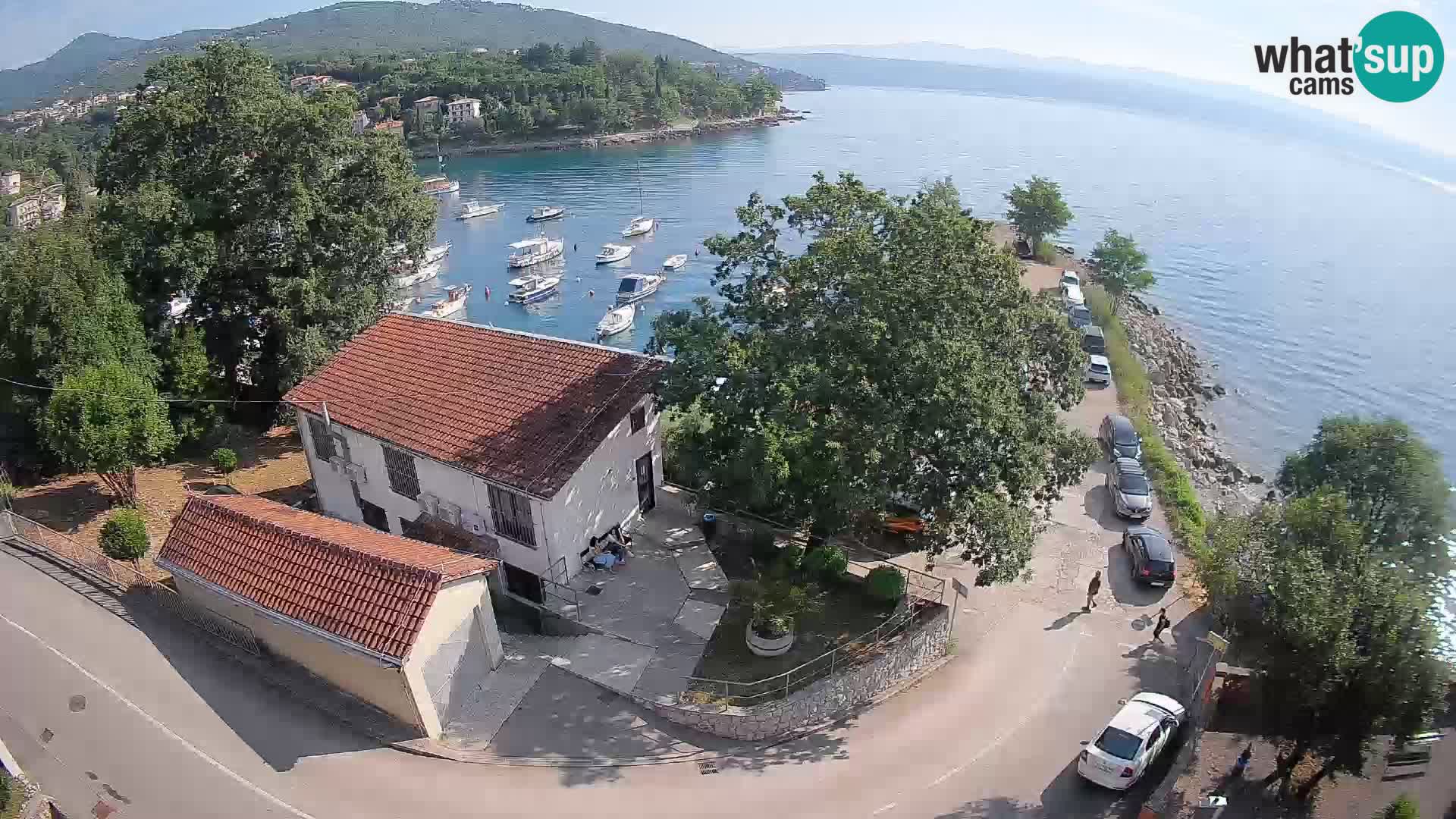 Web kamera luka Ika – Pogled uživo na luku i svjetla Opatije