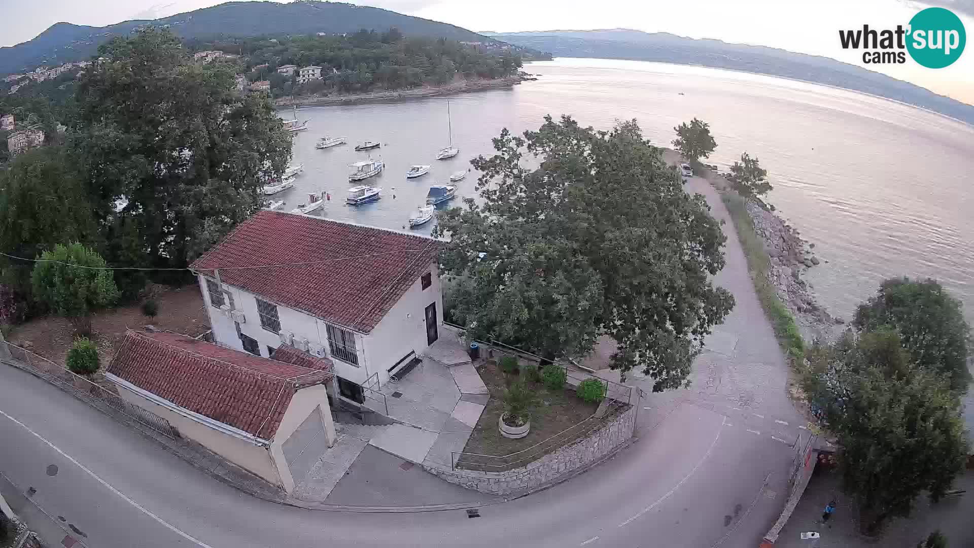 Ika Harbor Webcam – LIVE View of the Harbor and Opatija Lights