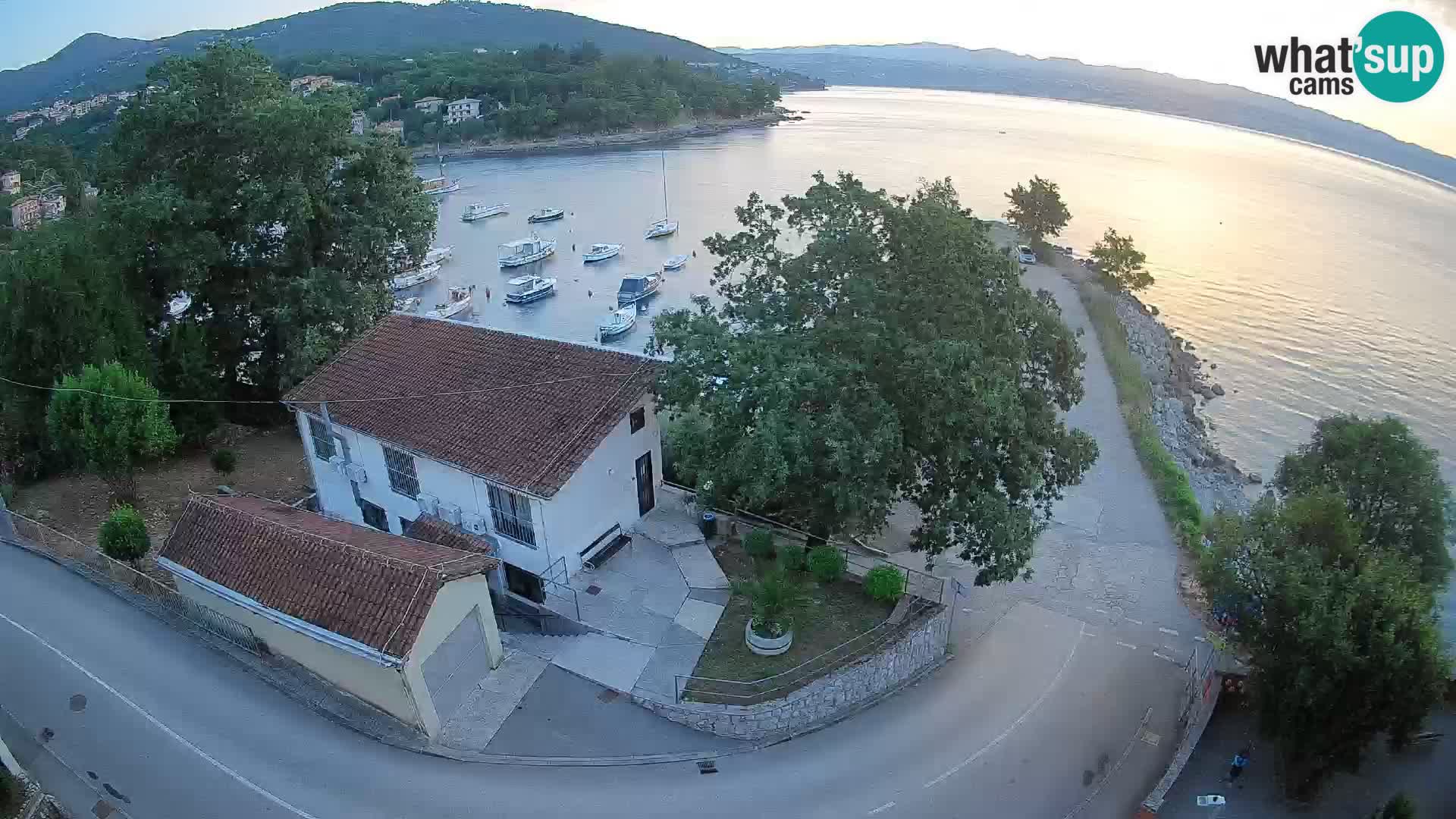 Ika Harbor Webcam – LIVE View of the Harbor and Opatija Lights
