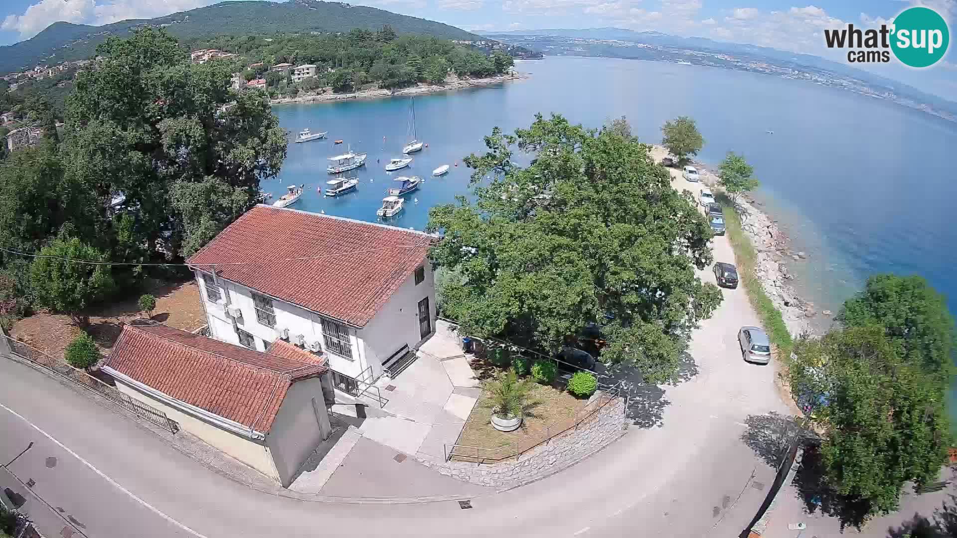 Ika Harbor Webcam – LIVE View of the Harbor and Opatija Lights