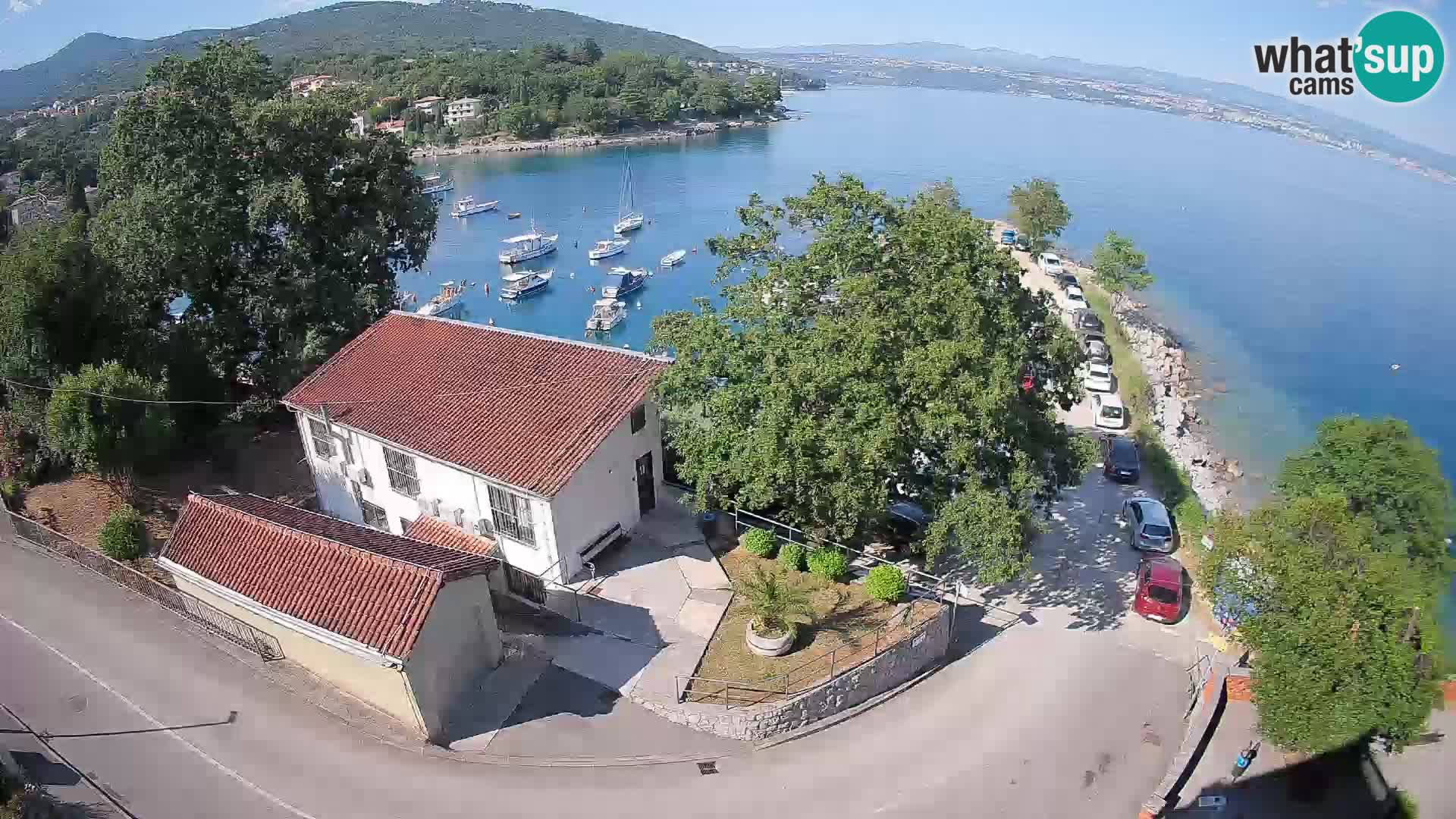 Web kamera luka Ika – Pogled uživo na luku i svjetla Opatije