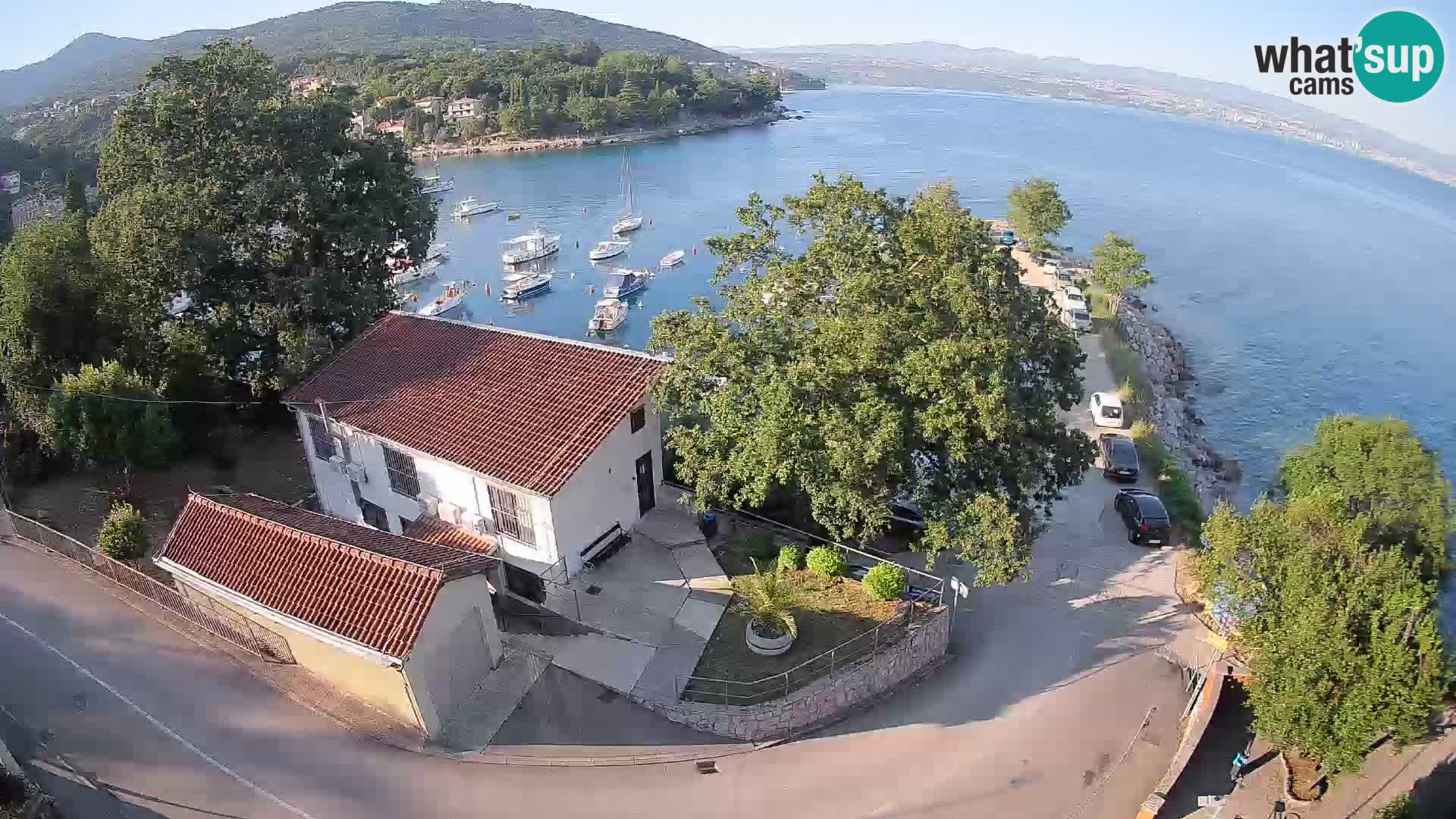 Ika Harbor Webcam – LIVE View of the Harbor and Opatija Lights