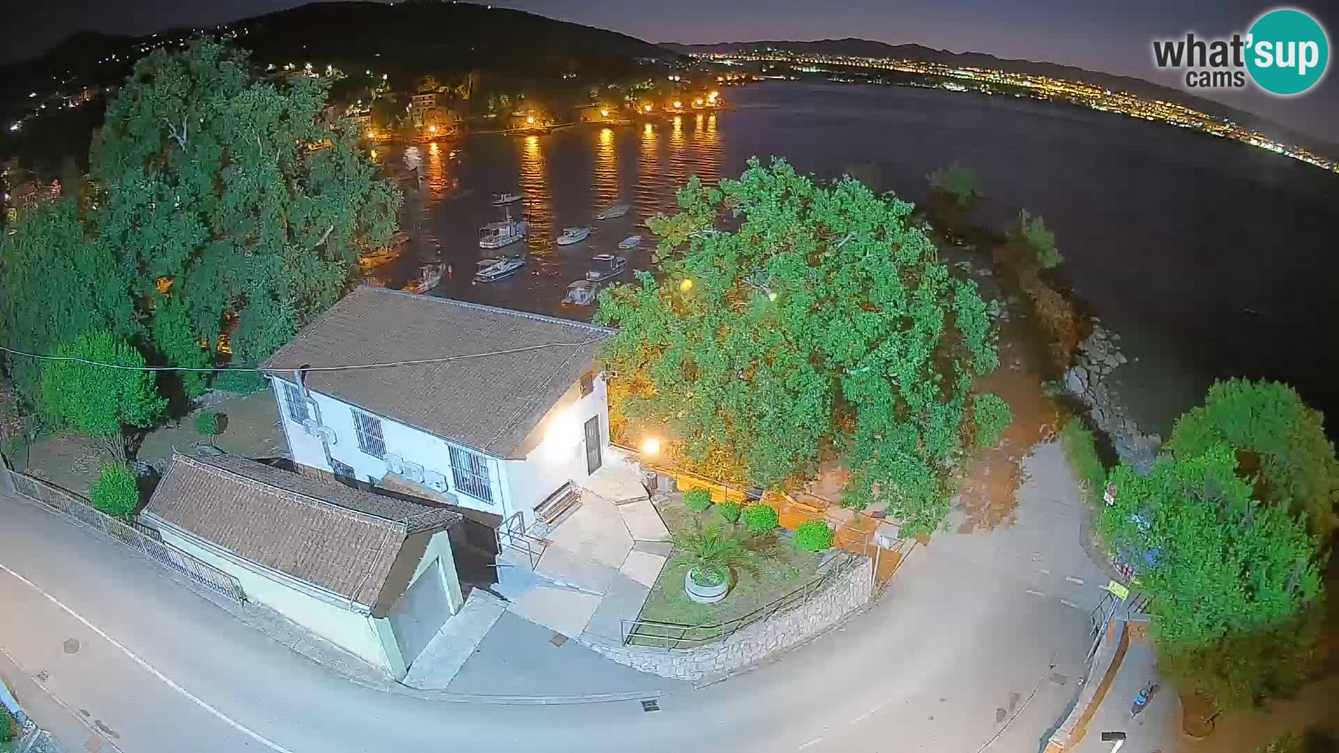 Ika Harbor Webcam – LIVE View of the Harbor and Opatija Lights