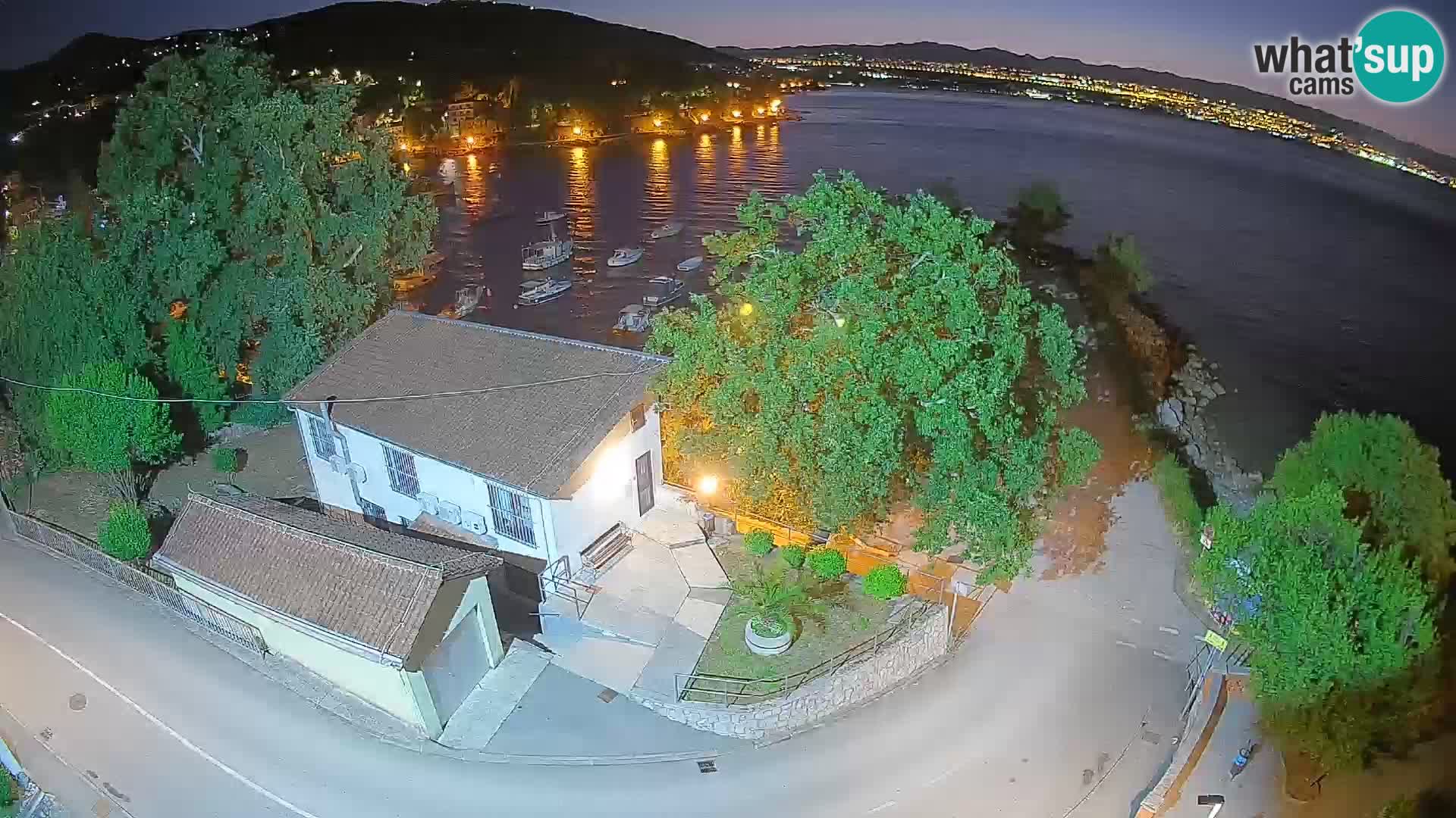 Ika Harbor Webcam – LIVE View of the Harbor and Opatija Lights