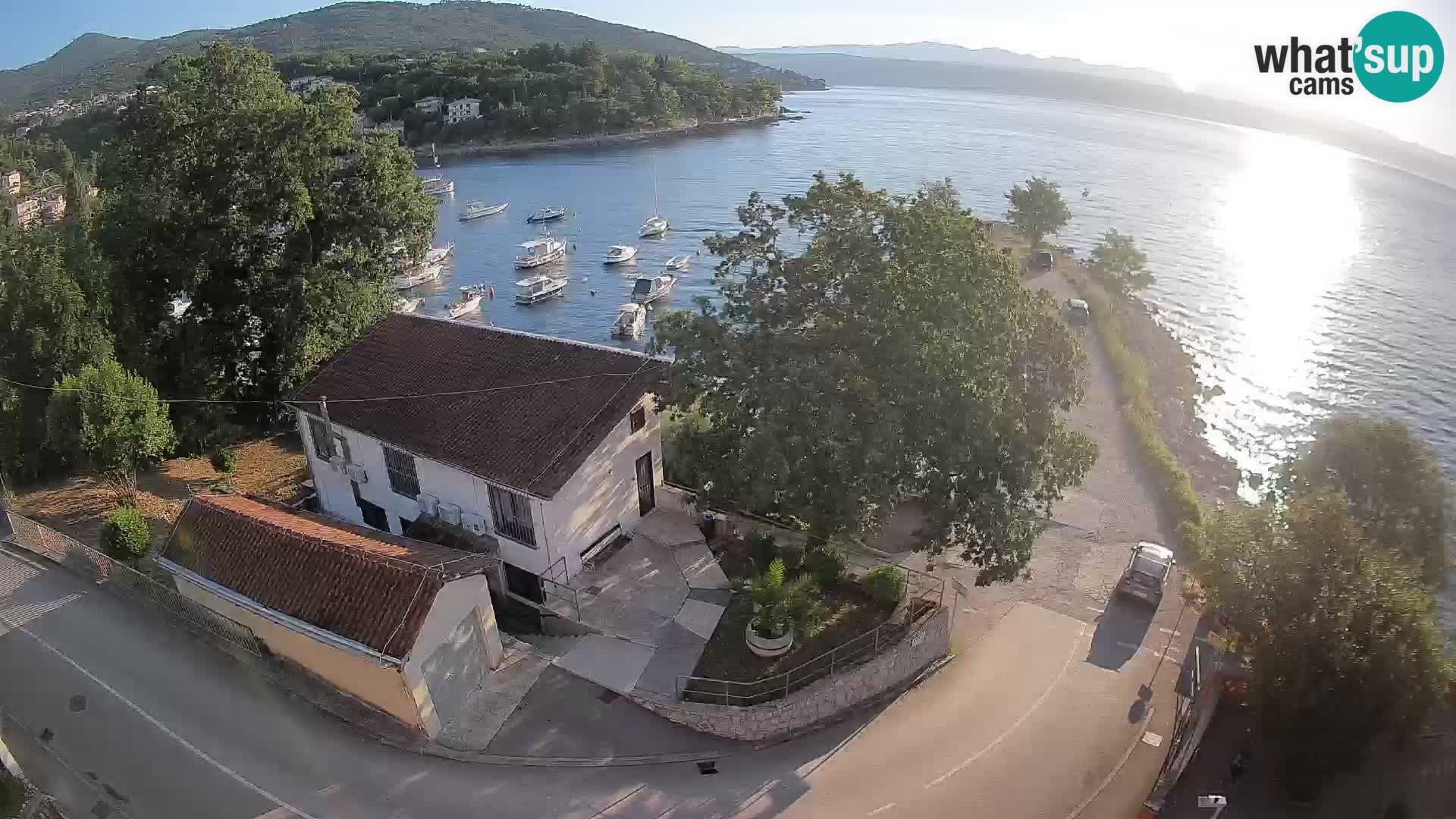 Ika Harbor Webcam – LIVE View of the Harbor and Opatija Lights