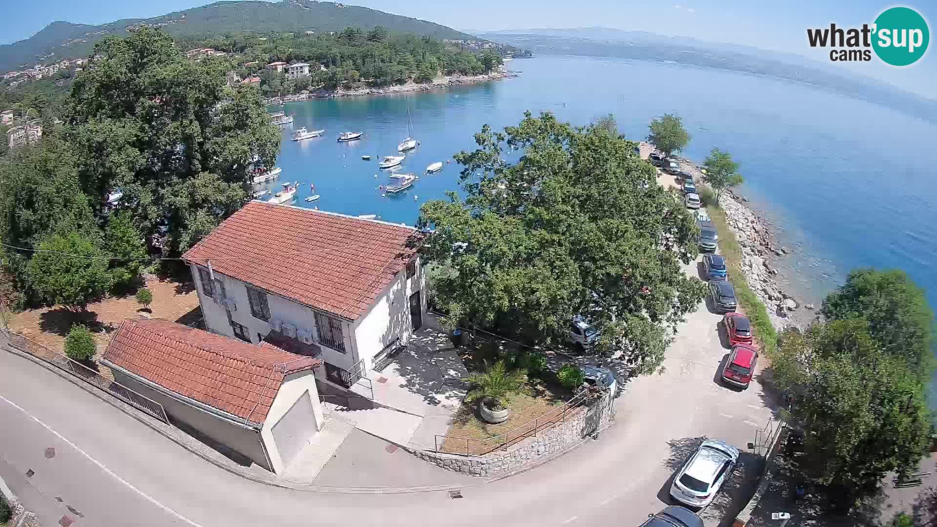 Web kamera luka Ika – Pogled uživo na luku i svjetla Opatije