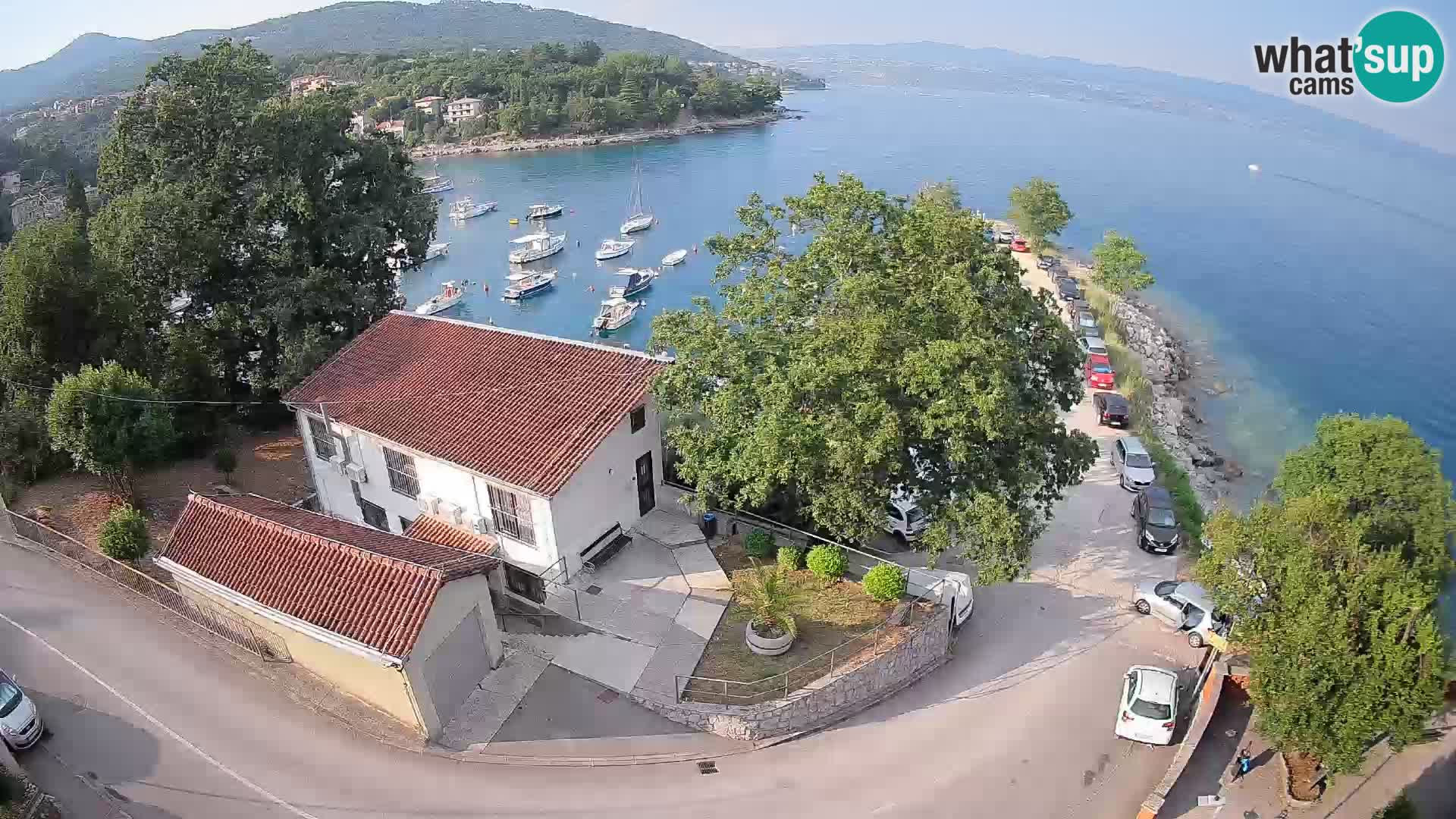 Web kamera luka Ika – Pogled uživo na luku i svjetla Opatije